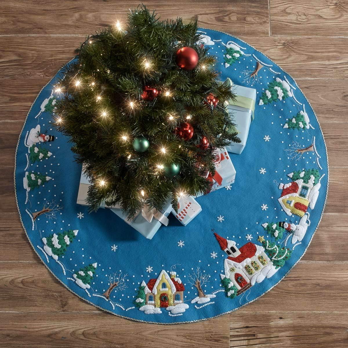 Bucilla Felt Tree Skirt Applique Kit 43" Round-Christmas Village