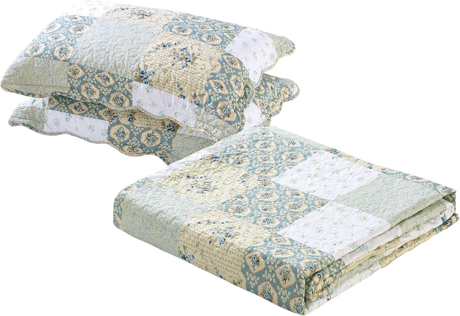 King Blue and White Reversible Patchwork Bedspread Set