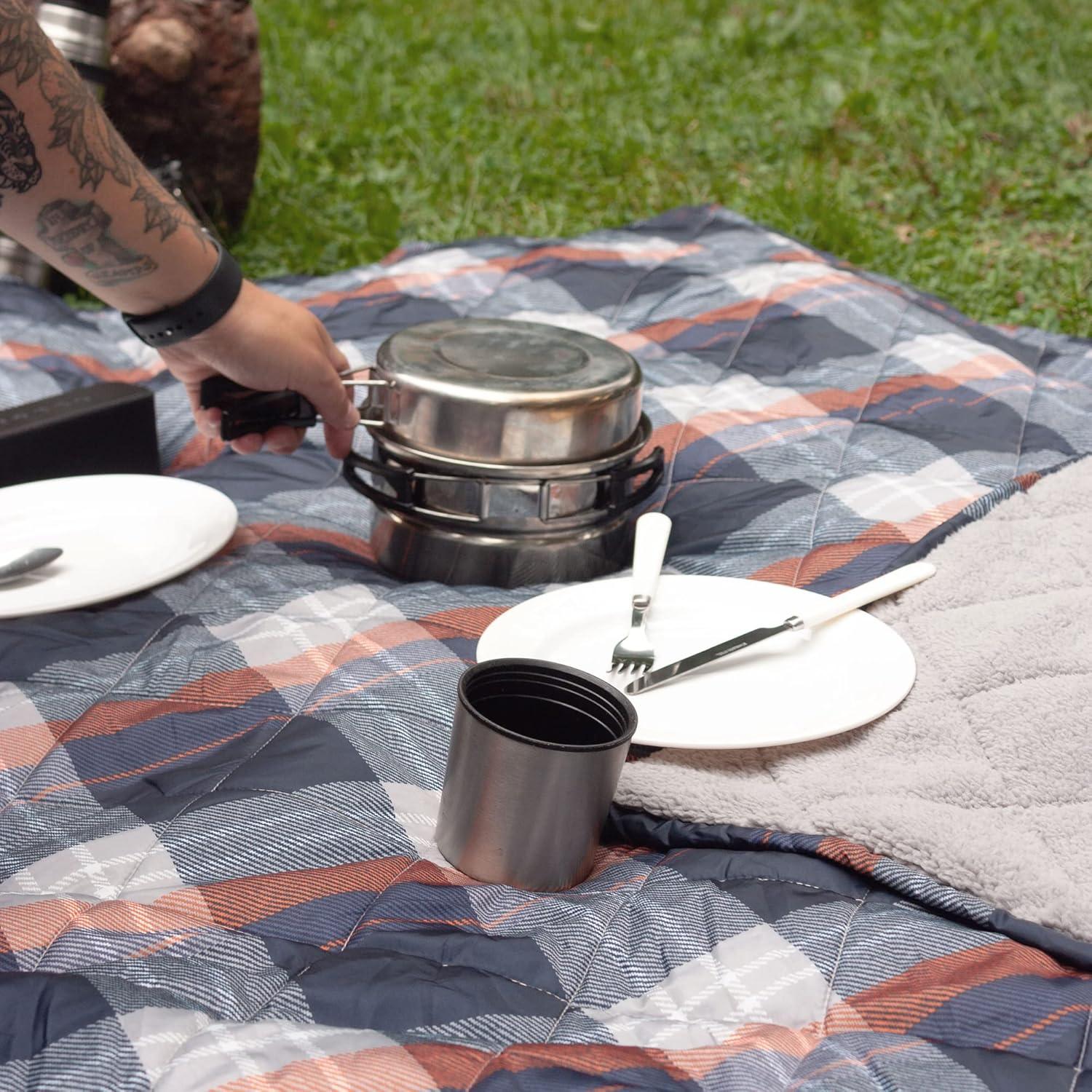 Coleman Coleman Reversible Water Resistant Nylon and Sherpa Diamond Quilted Indoor/Outdoor Throw/Picnic Blanket