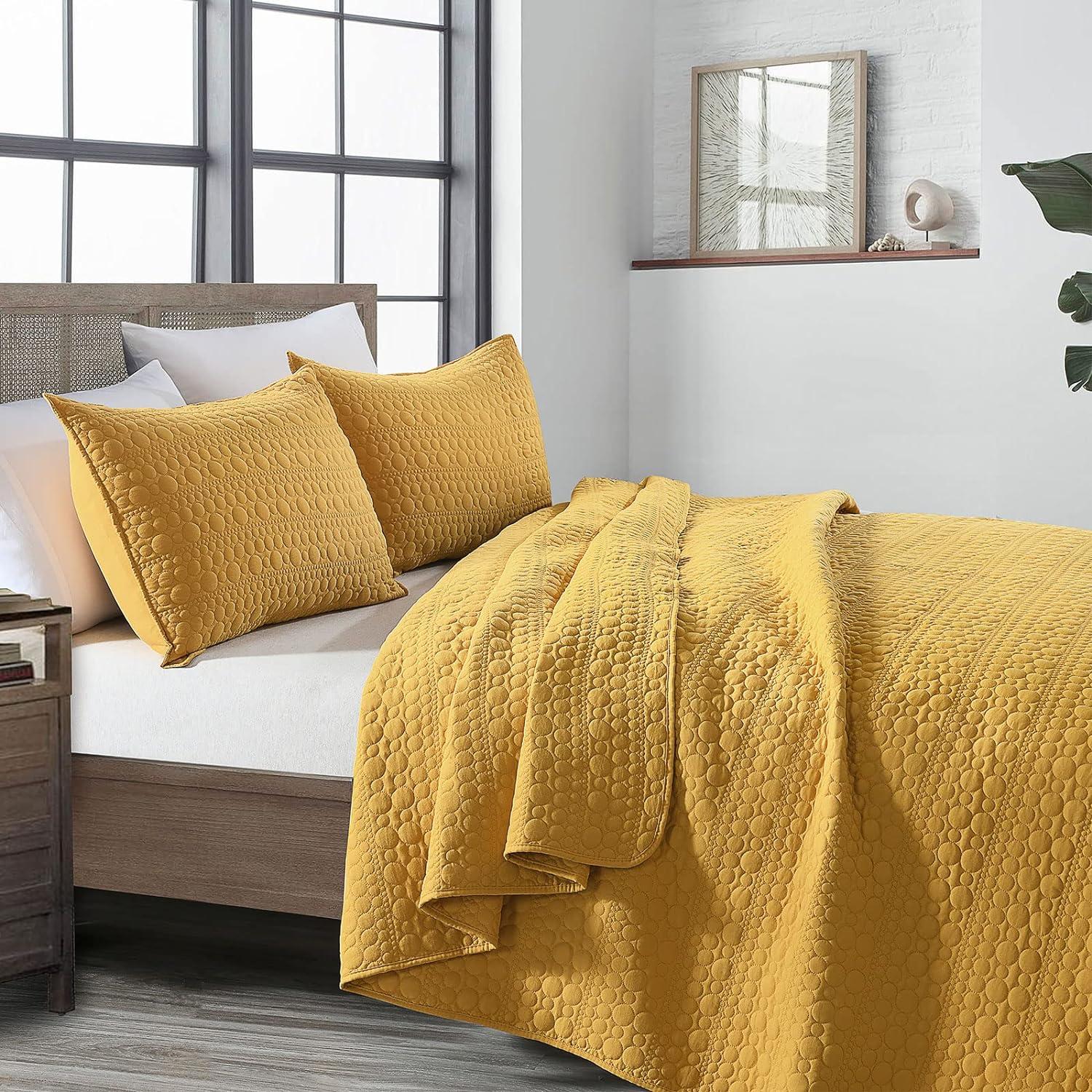 HORIMOTE HOME Quilt Set Queen Size Yellow, Classic Geometric Diamond Stitched Pattern, Ultra Soft Lightweight Bedding Set Bedspread Coverlet for All Season 3 Pieces (1 Quilt and 2 Pillow Shams)