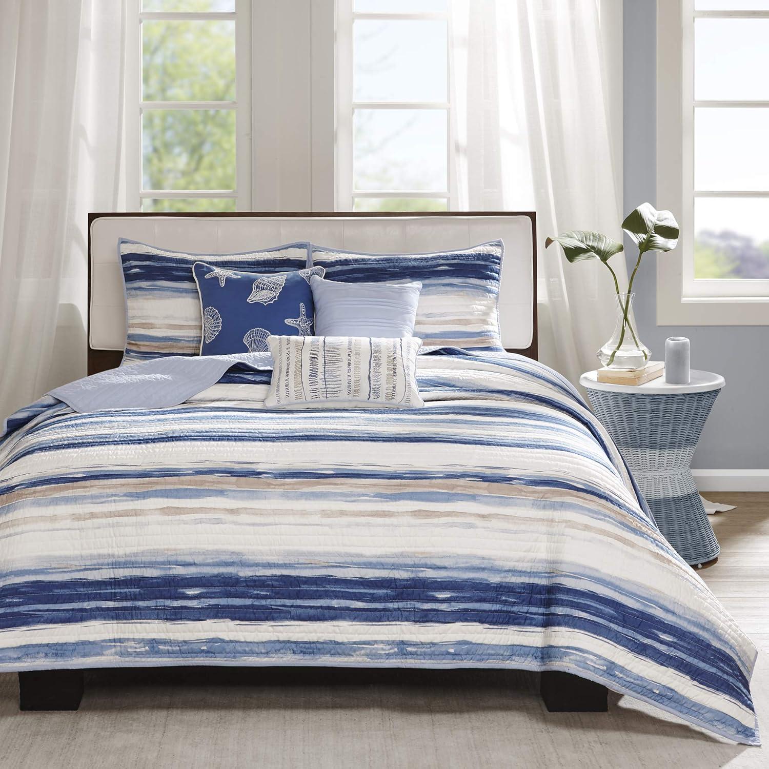 Madison Park Marina 6 Piece Printed Quilt Set with Throw Pillows