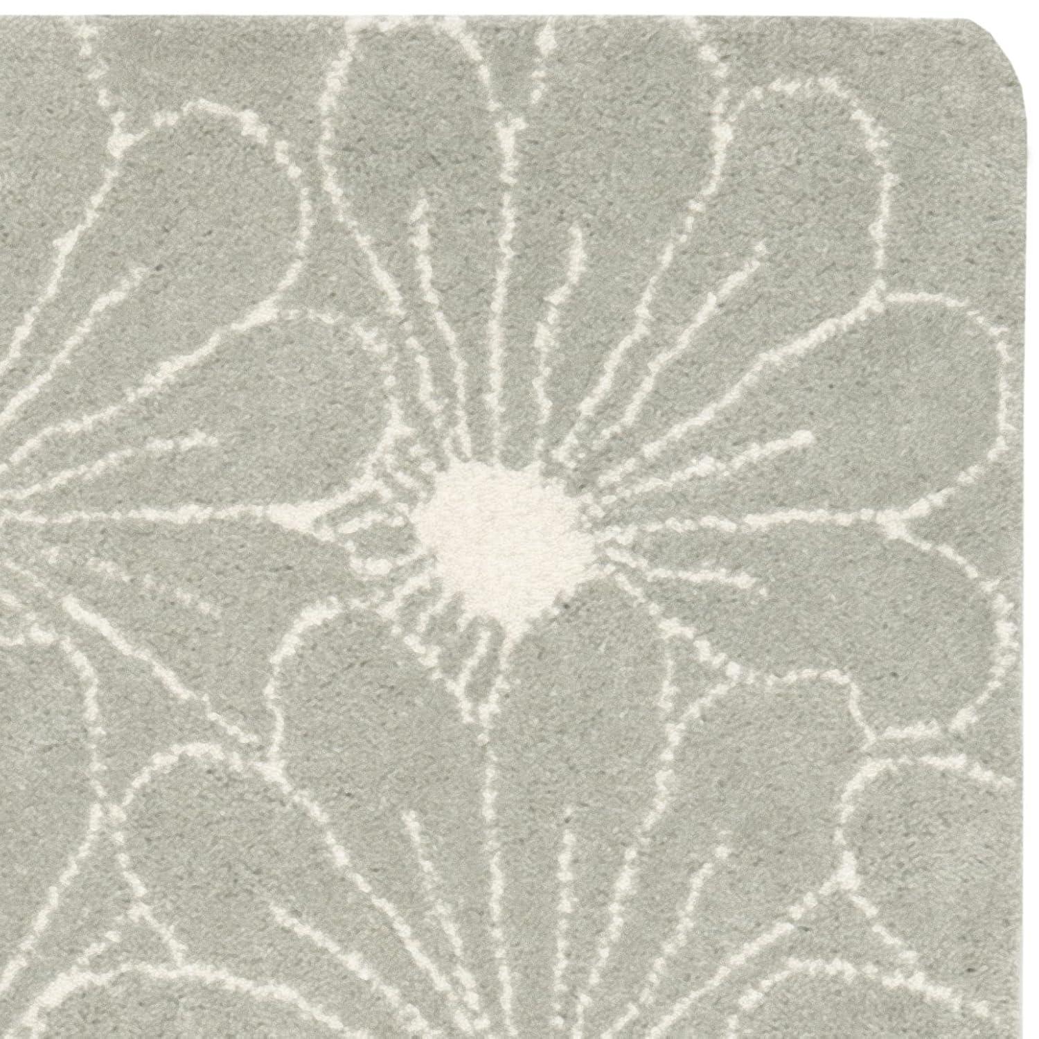 Soho SOH768 Hand Tufted Accent Rug - Blue/Ivory - 3'6"x5'6" - Safavieh.