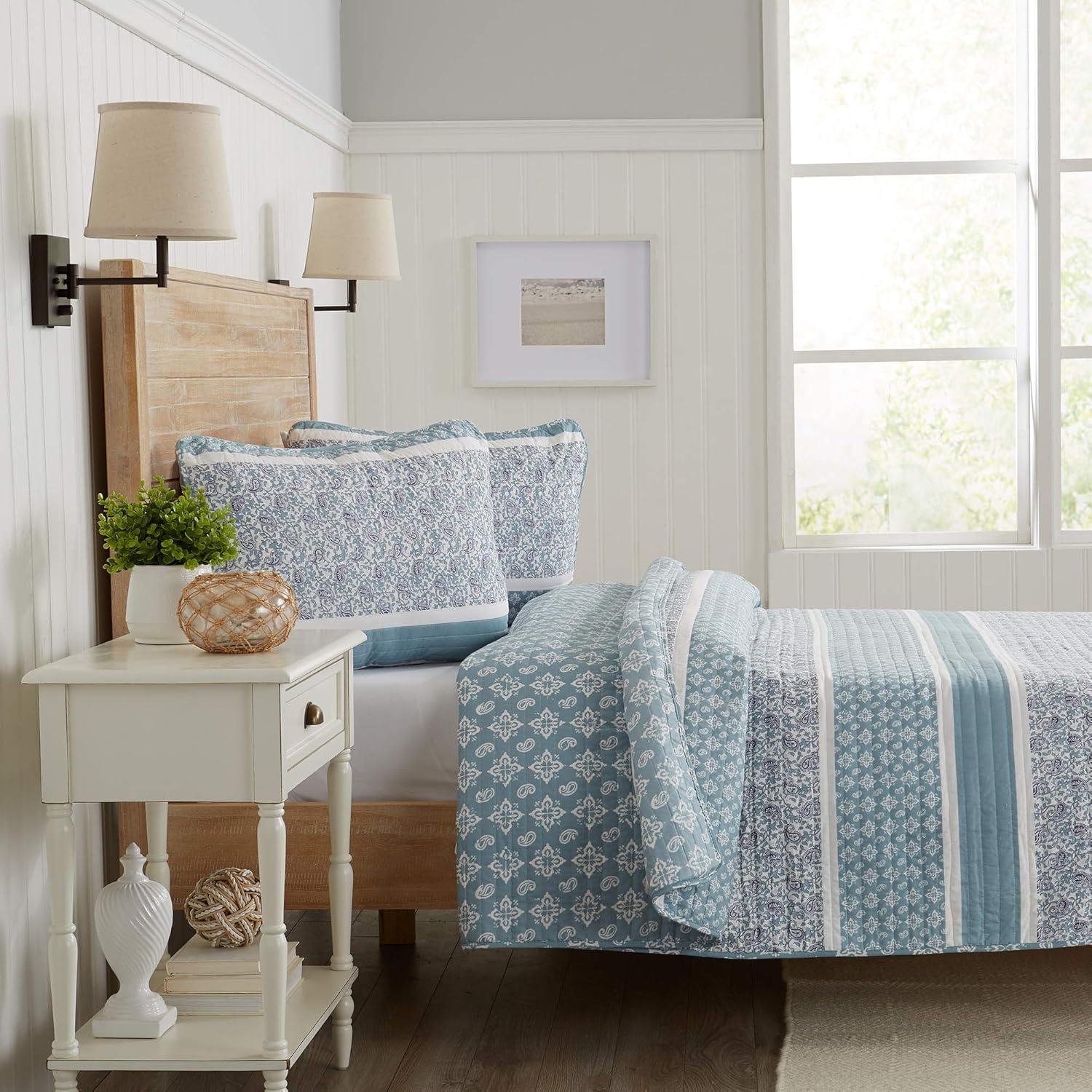 Great Bay Home Stripe Reversible Reversible Quilt Set With Shams  (Twin, Kadi - Blue)