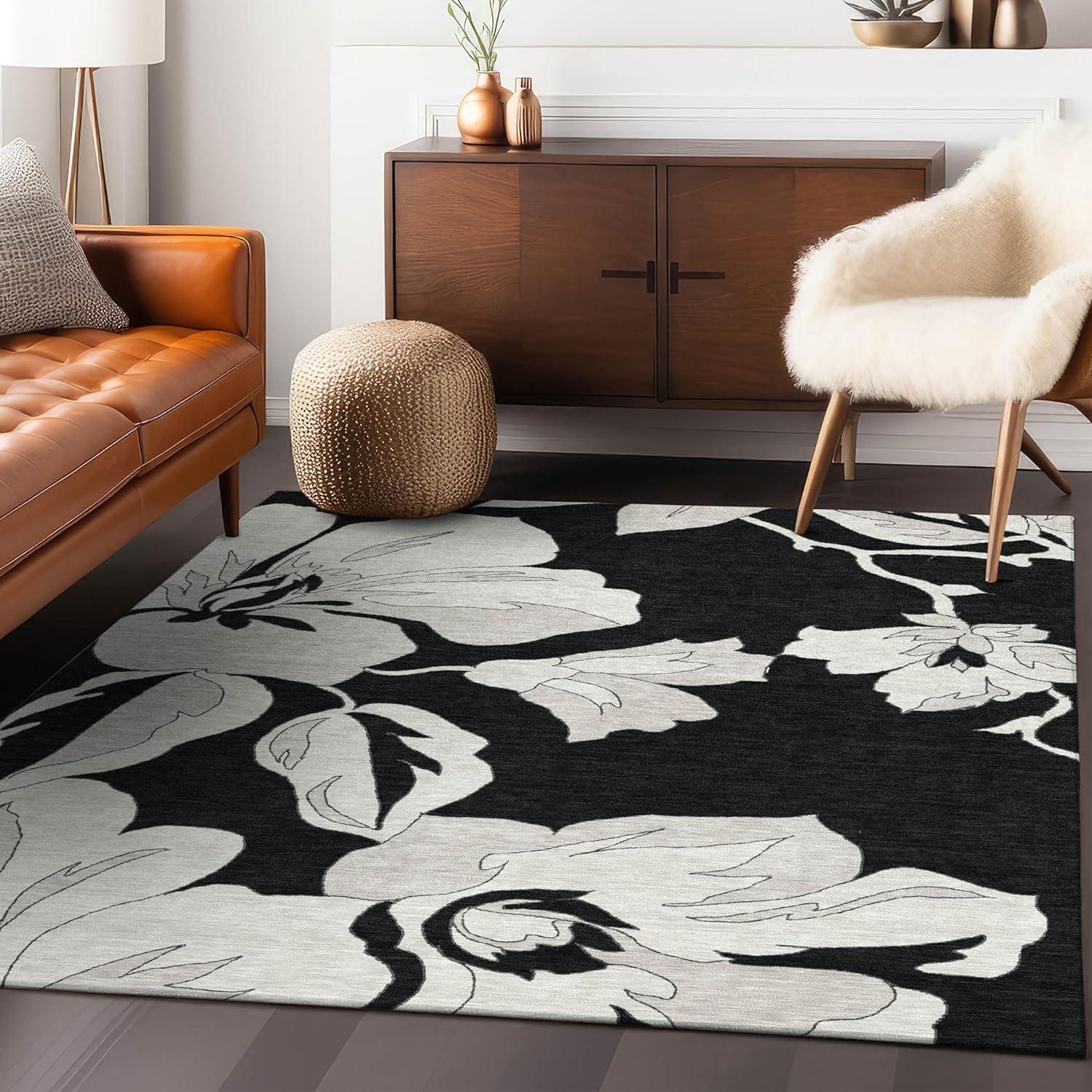 Chantille Black and White Floral Indoor/Outdoor Rug