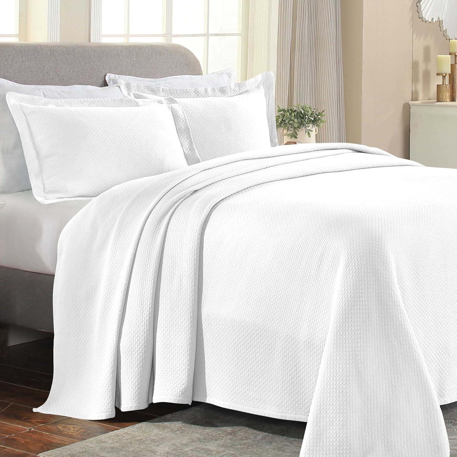 Elegant Lattice White Cotton King Bedspread Set, Reversible