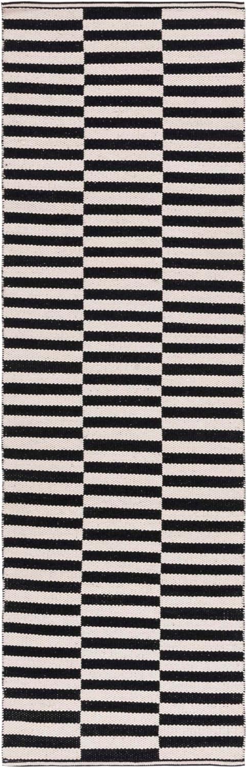 Montauk MTK715 Hand Woven Indoor Runner Rug - Ivory/Black - 2'3"x21' - Safavieh