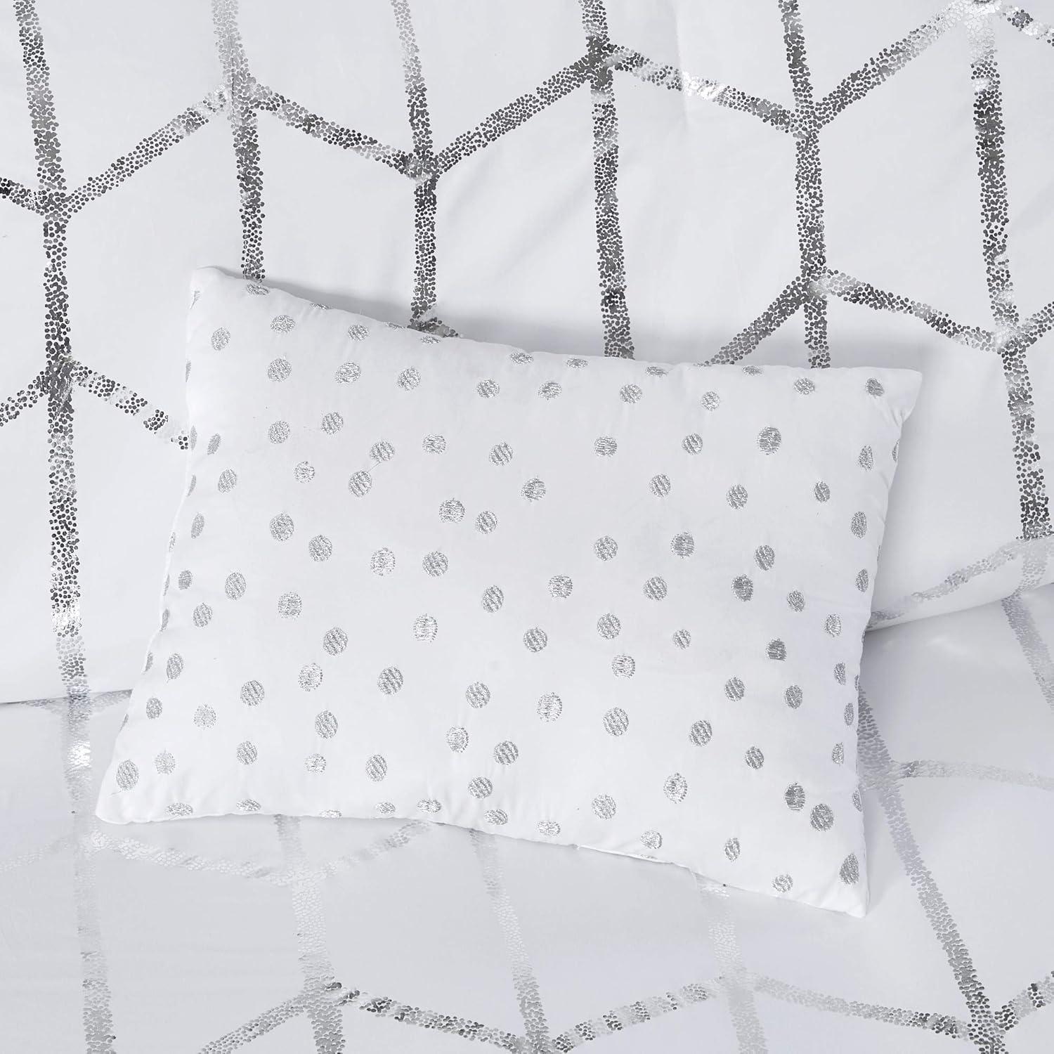 Intelligent Design Raina Metallic Printed Comforter Set