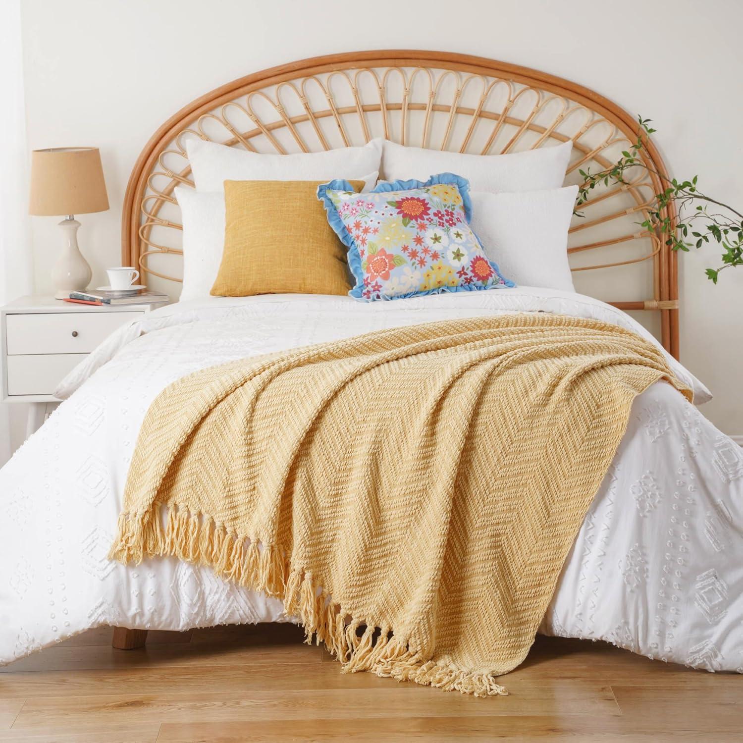 Battilo Home Throw Blanket for Couch, Super Soft Cozy Warm Throws for Twin Bed, Knit Woven Chenille Blanket Versatile for Sofa Bedroom Home Decor