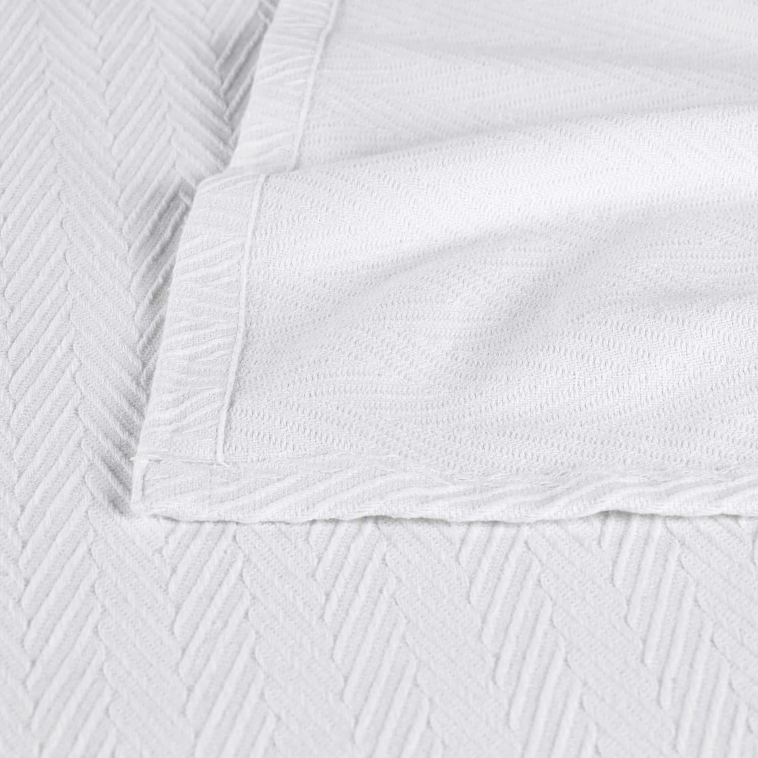 Superior Chevron All-Season Lightweight Cotton Blanket, Full/Queen, White