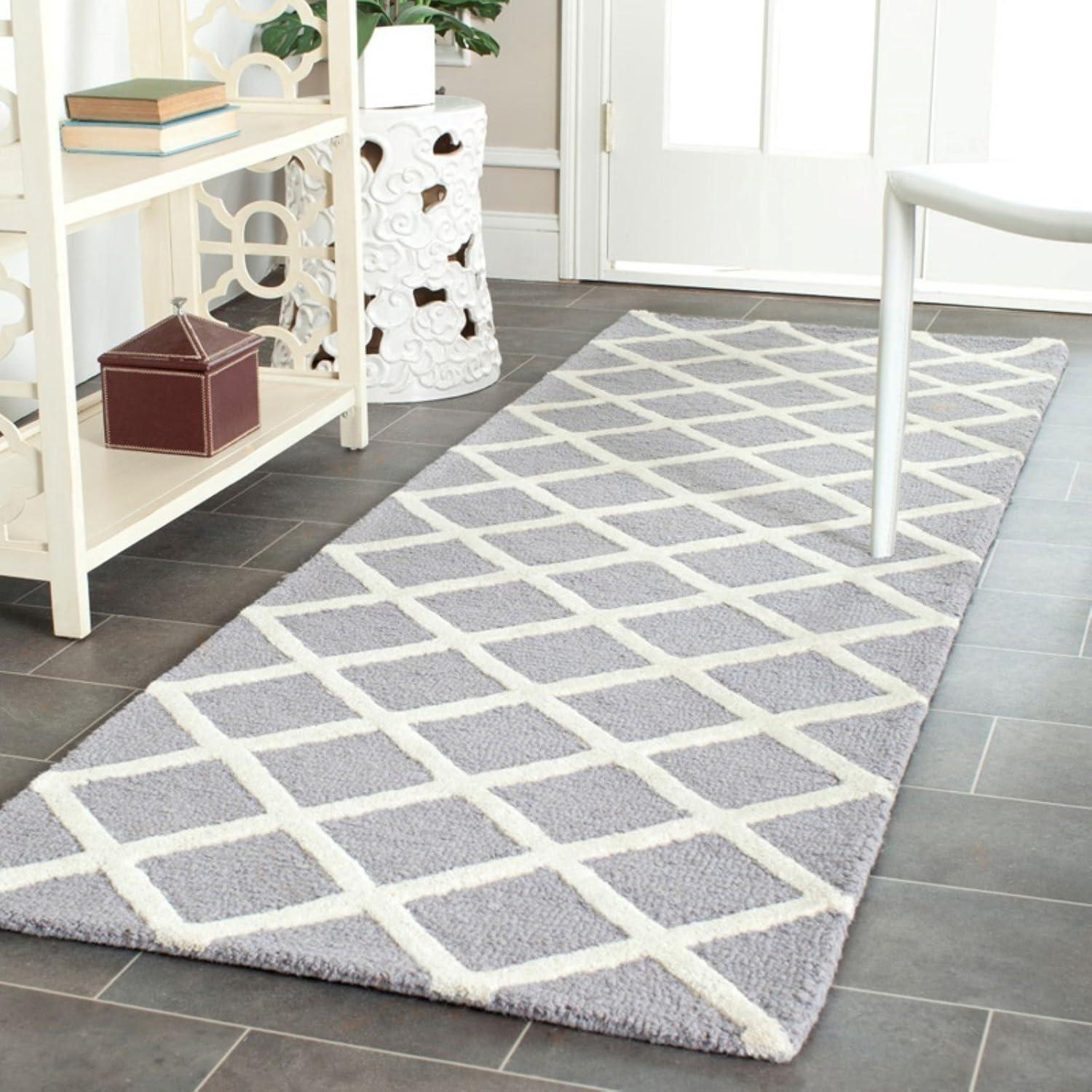 Cambridge CAM135 Hand Tufted Area Rug  - Safavieh