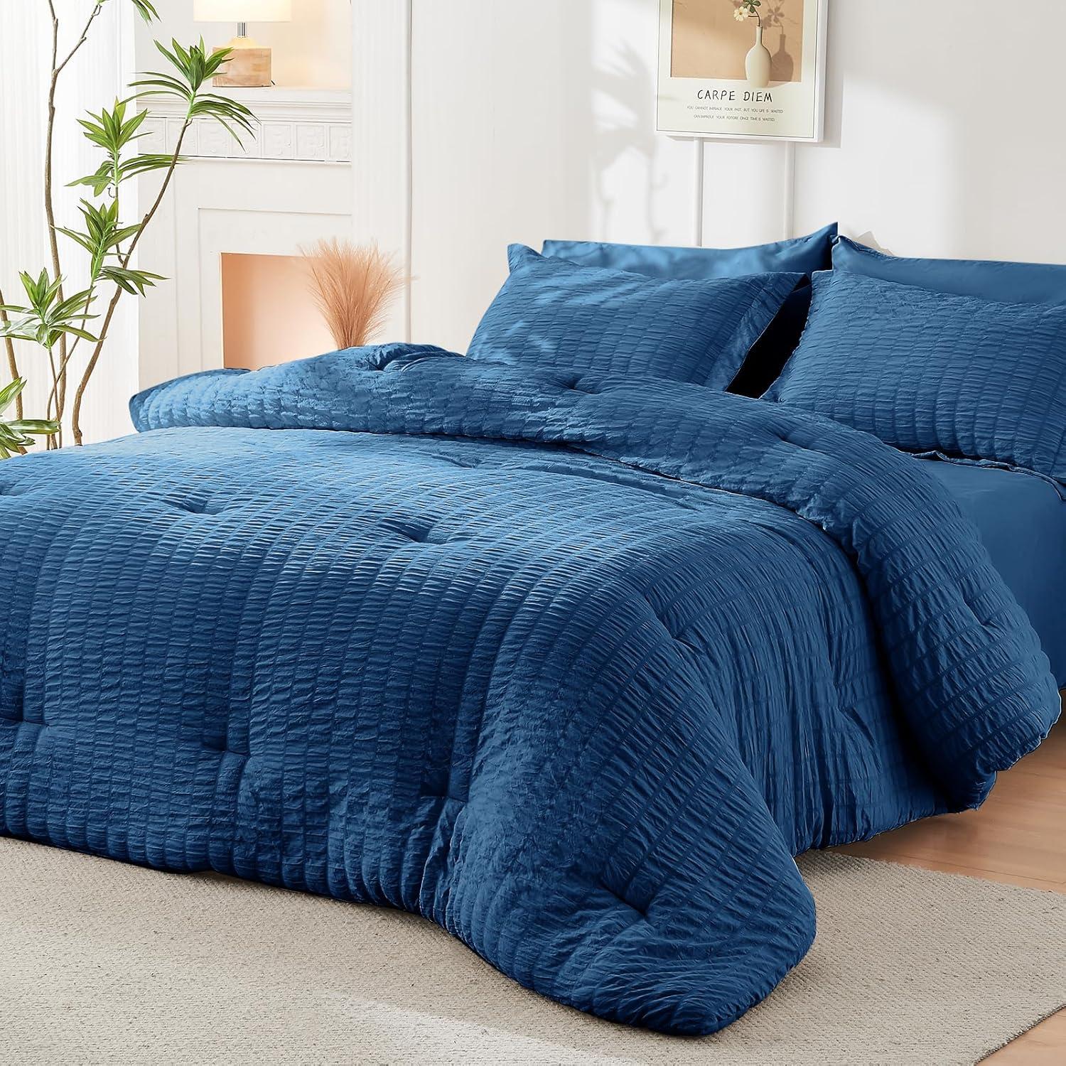 Teal King Microfiber Seersucker 7-Piece Bed in a Bag Set