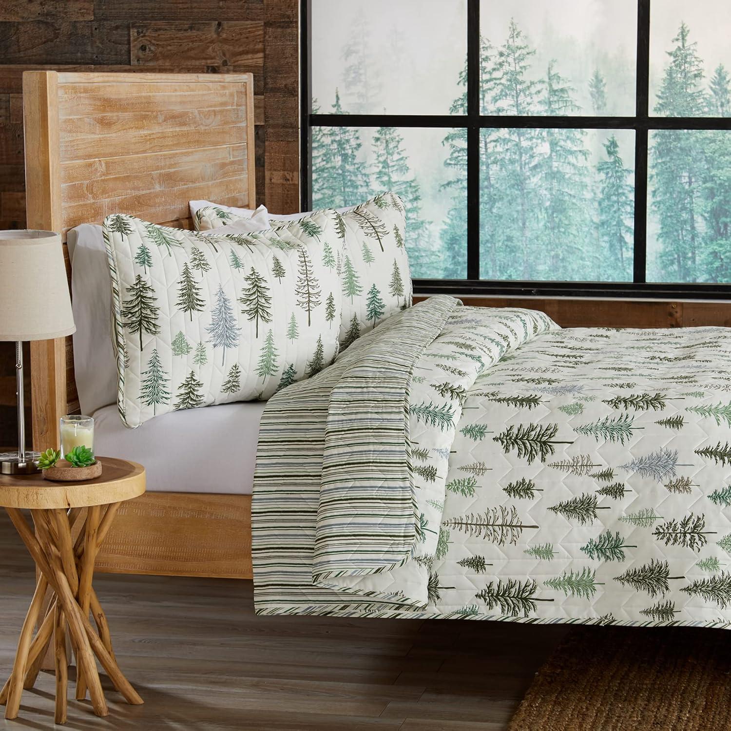 FreshFolds Green Forest Reversible Lodge Quilt Set with Shams
