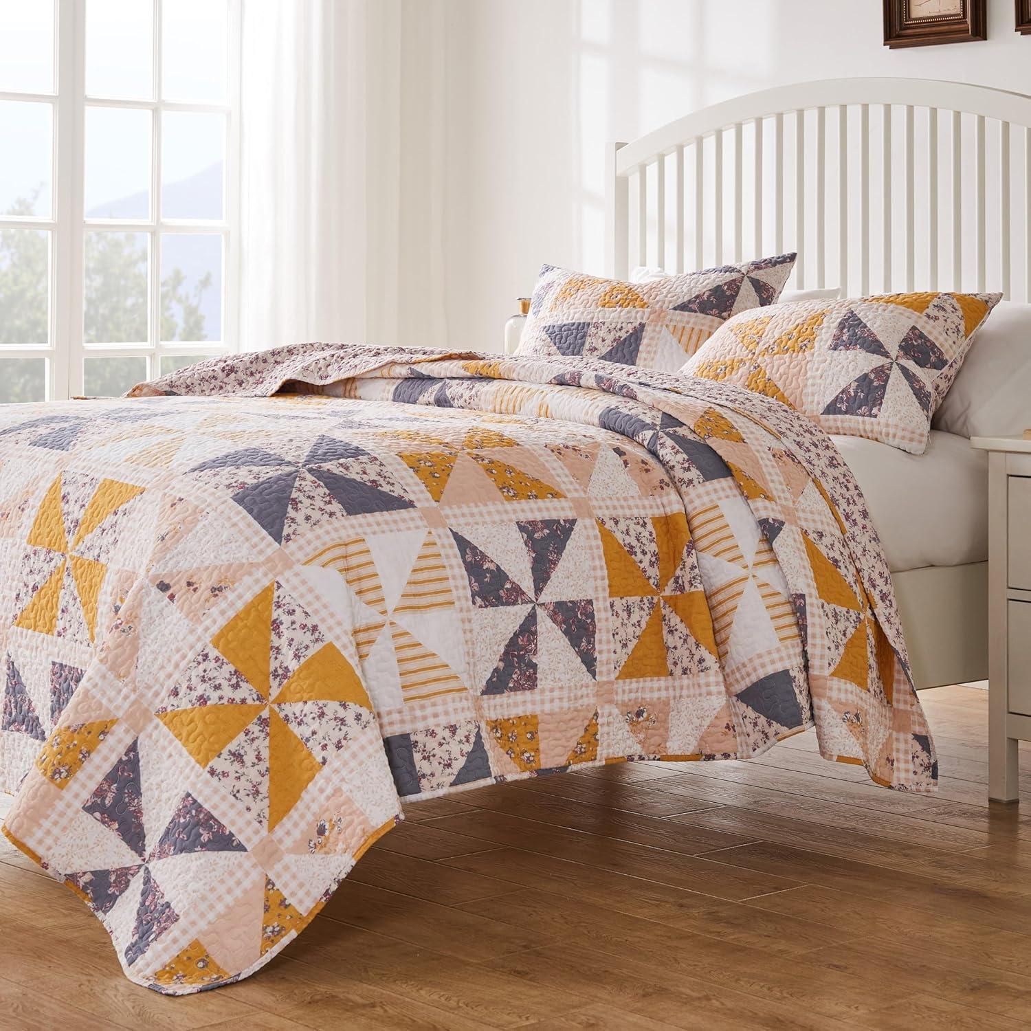 Greenland Home Fashions Heirloom Posey Reversible Quilt Set