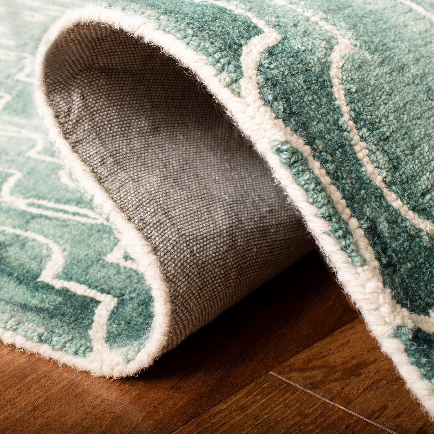 Dip Dye DDY676 Hand Tufted Indoor Area Rug - Green/Ivory - 4'x6' - Safavieh