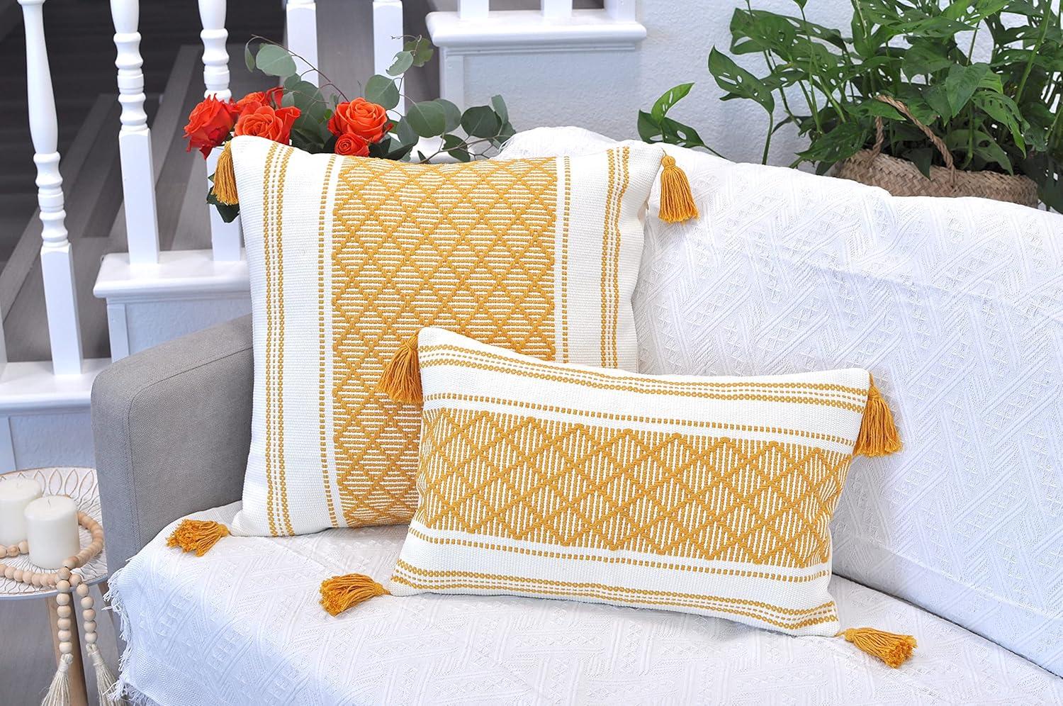 Oveesha Boho Lumbar Pillow Covers With Tassels, Outdoor/ Indoor Cotton Woven Rectangular Pillowcases (Set of 2)