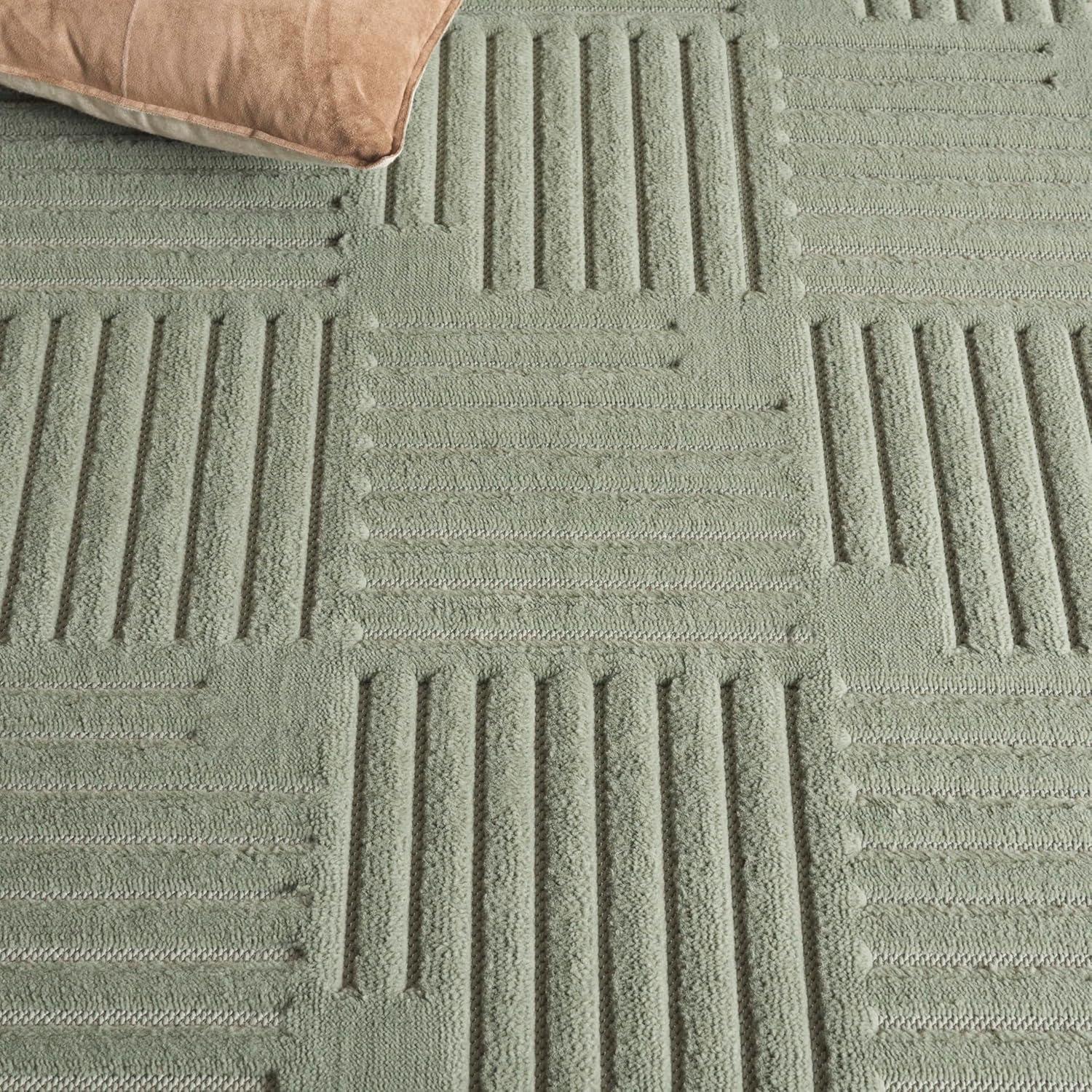 Selena SLE678 Power Loomed Indoor Area Rug - Green - 4'x6' - Safavieh