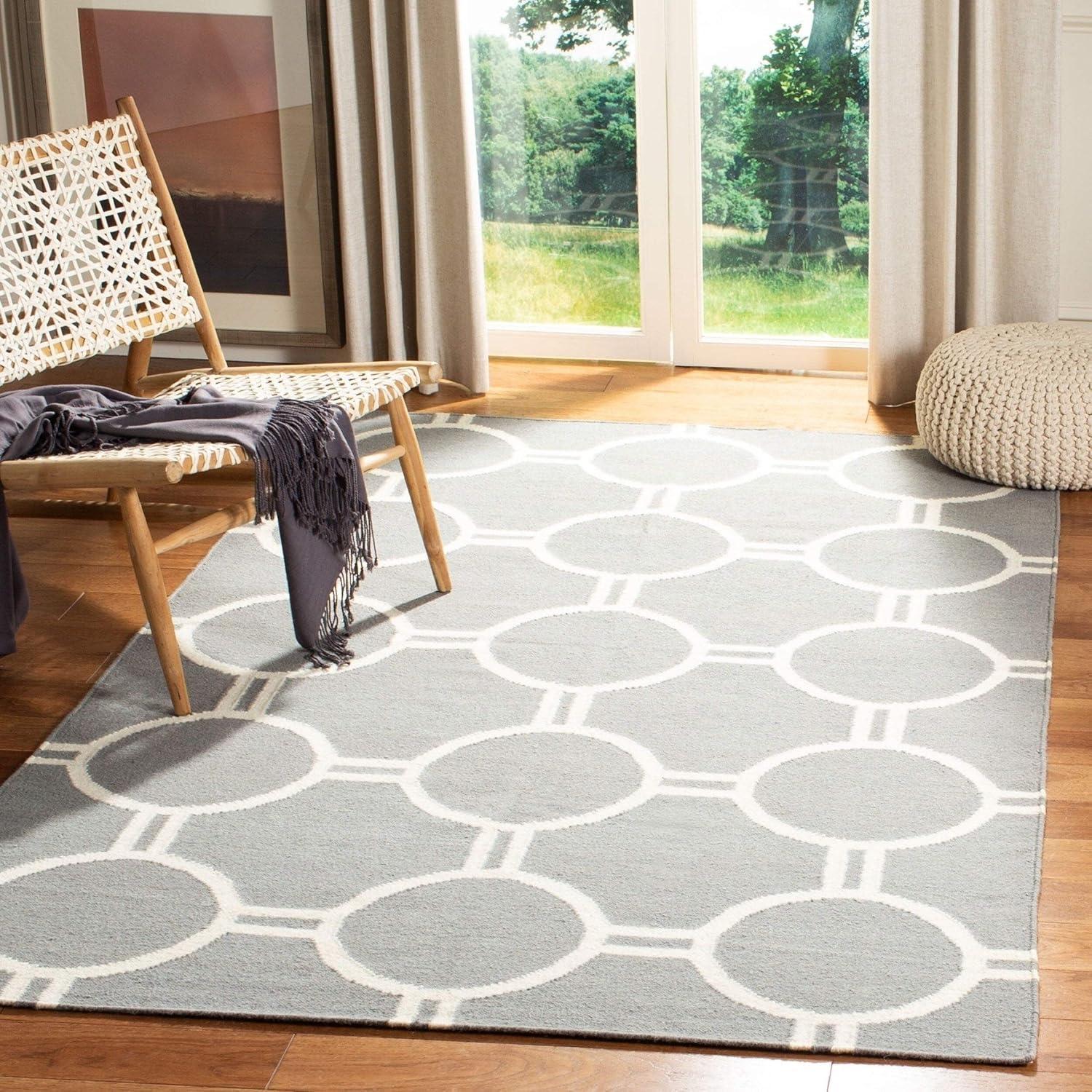 Dhurries DHU636 Hand Woven Area Rug - Black/Ivory - 3'x5' - Safavieh.