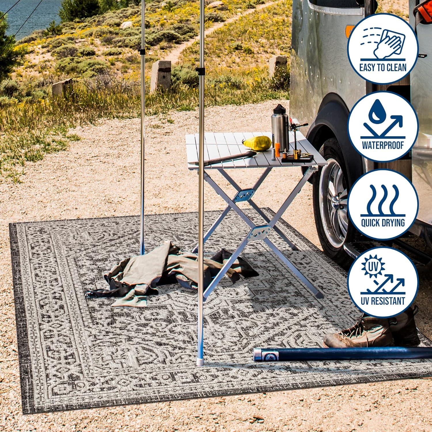 3'x5' Sinjuri Medallion Textured Weave Indoor/Outdoor Area Rug, Gray/Black - JONATHAN Y
