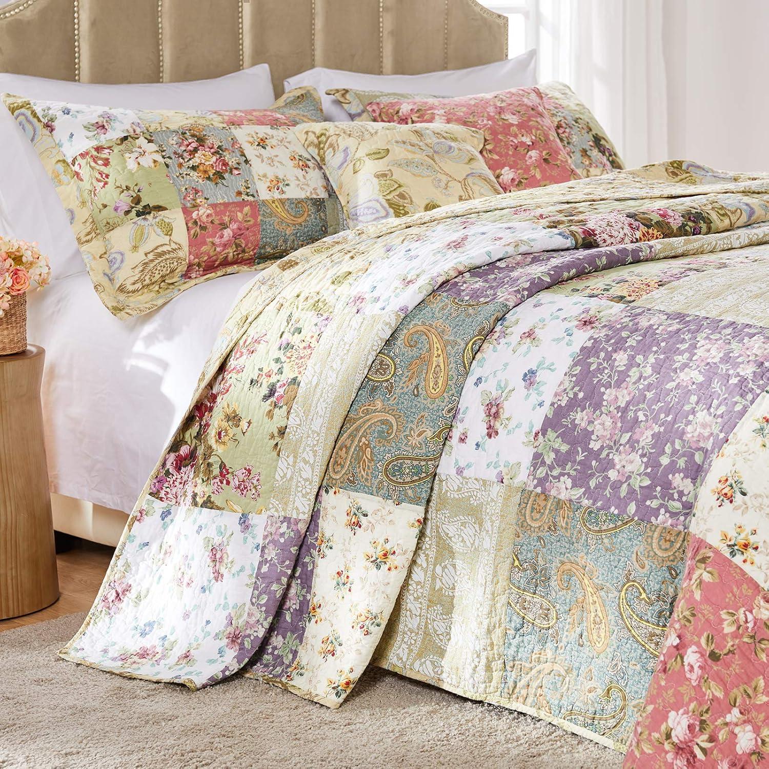 Blooming Prairie Patchwork Cotton Reversible Bedspread Set