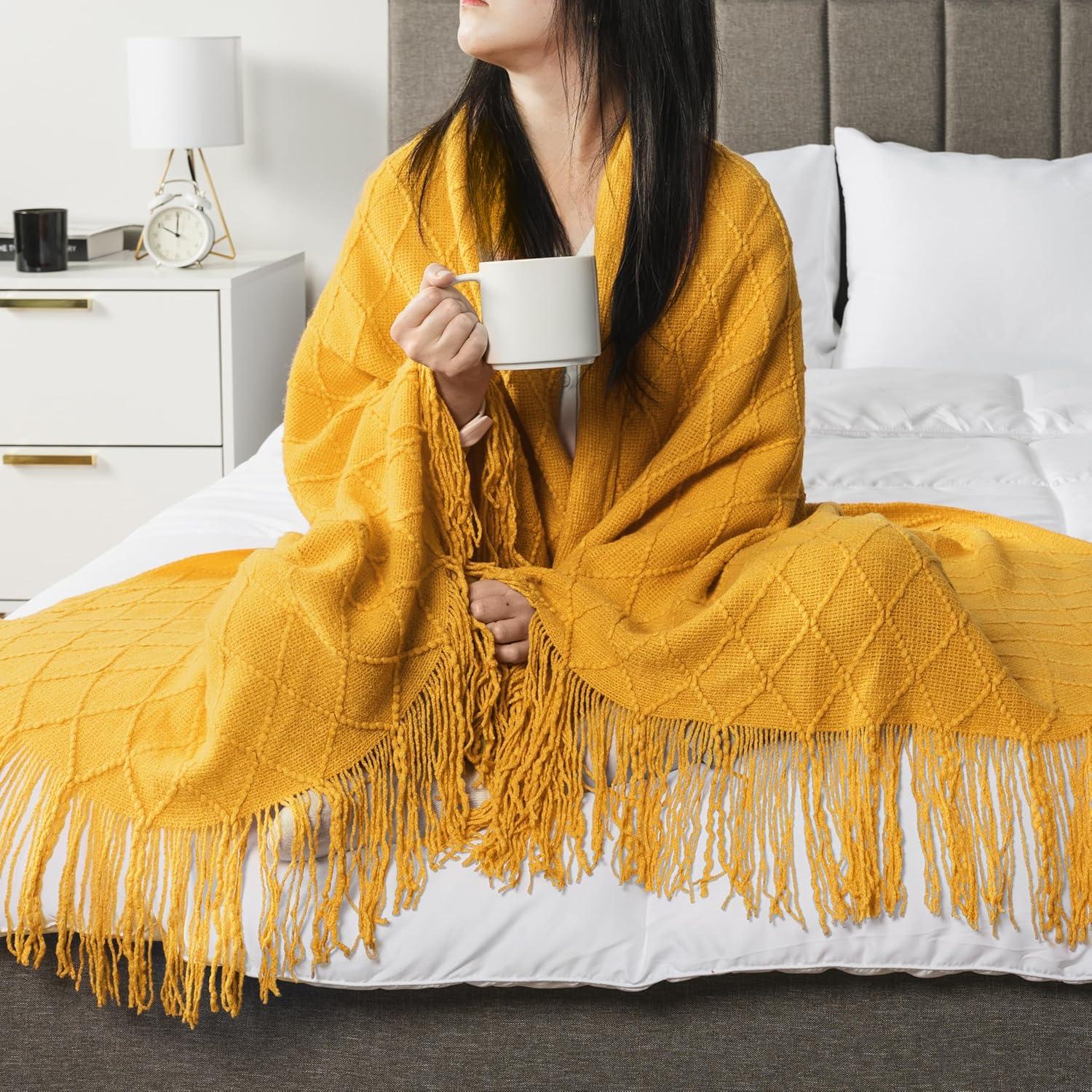 Pavilia Throw Blanket