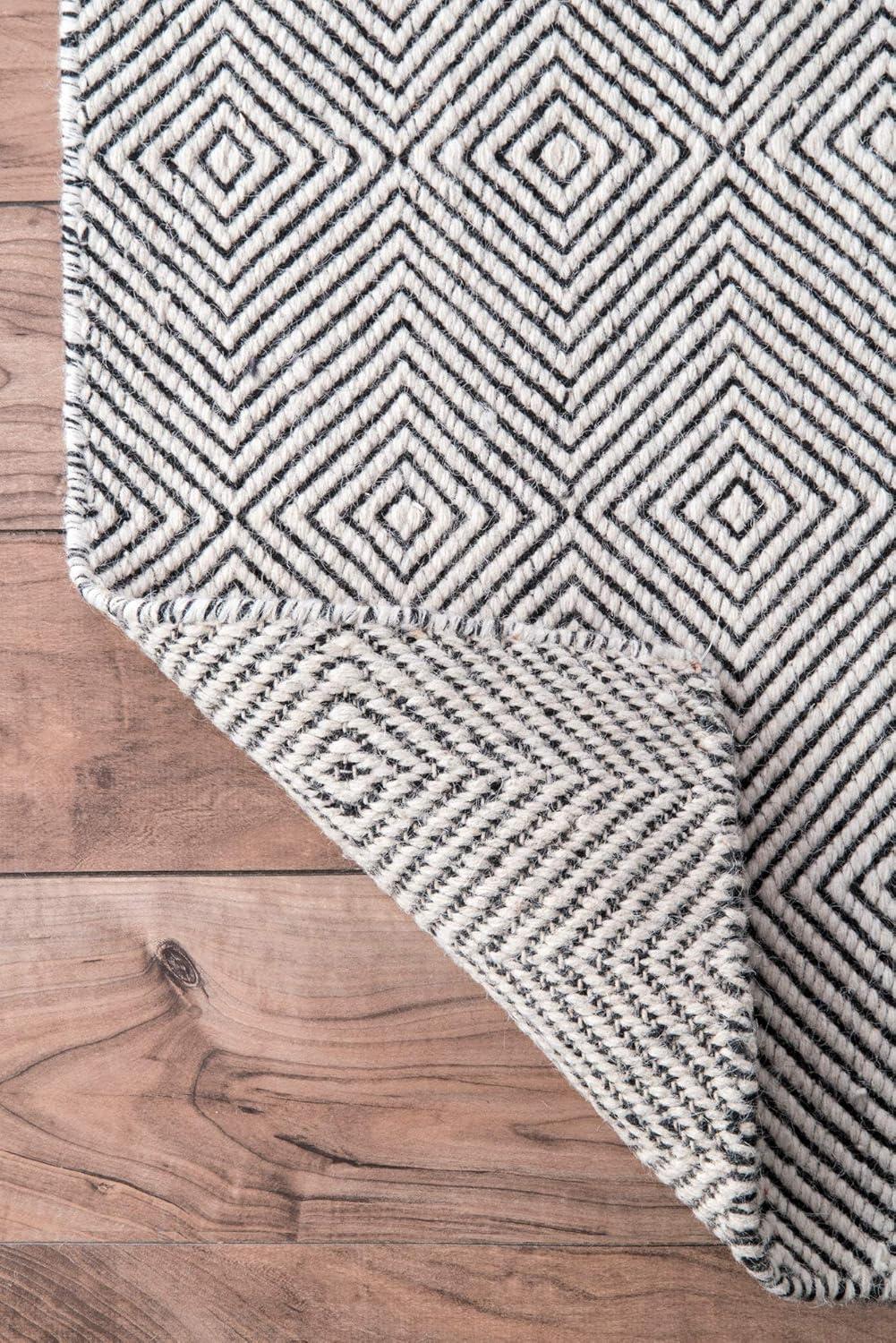 Nuloom Ago Geometric Wool Indoor Area Rug