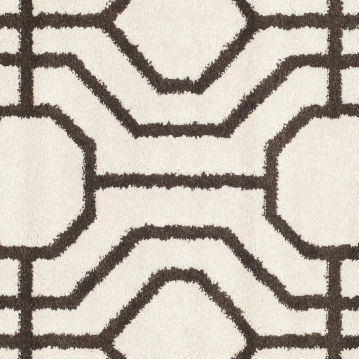 Amherst AMT416 Power Loomed Area Rug  - Safavieh