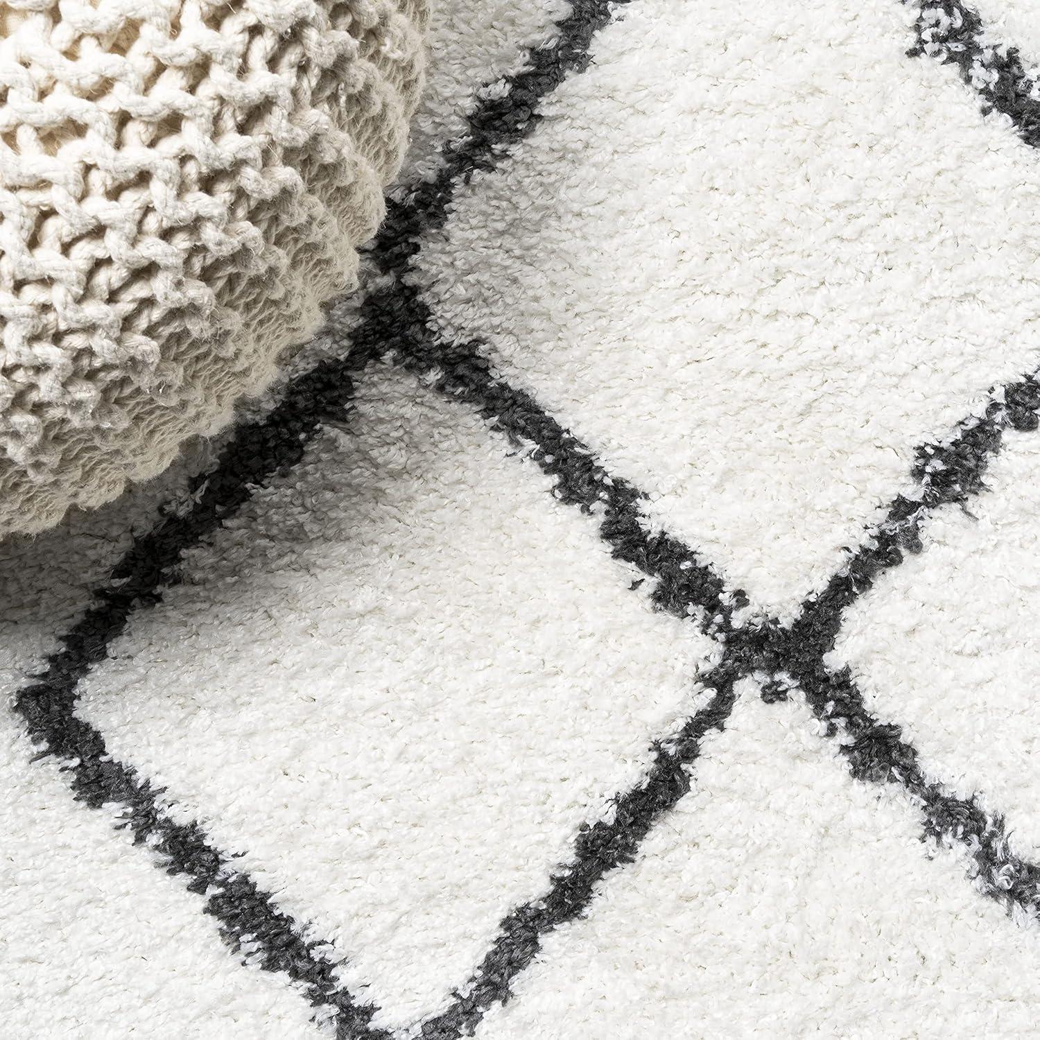 5'x8' Cami Moroccan Style Diamond Shag Area Rug, White - JONATHAN Y
