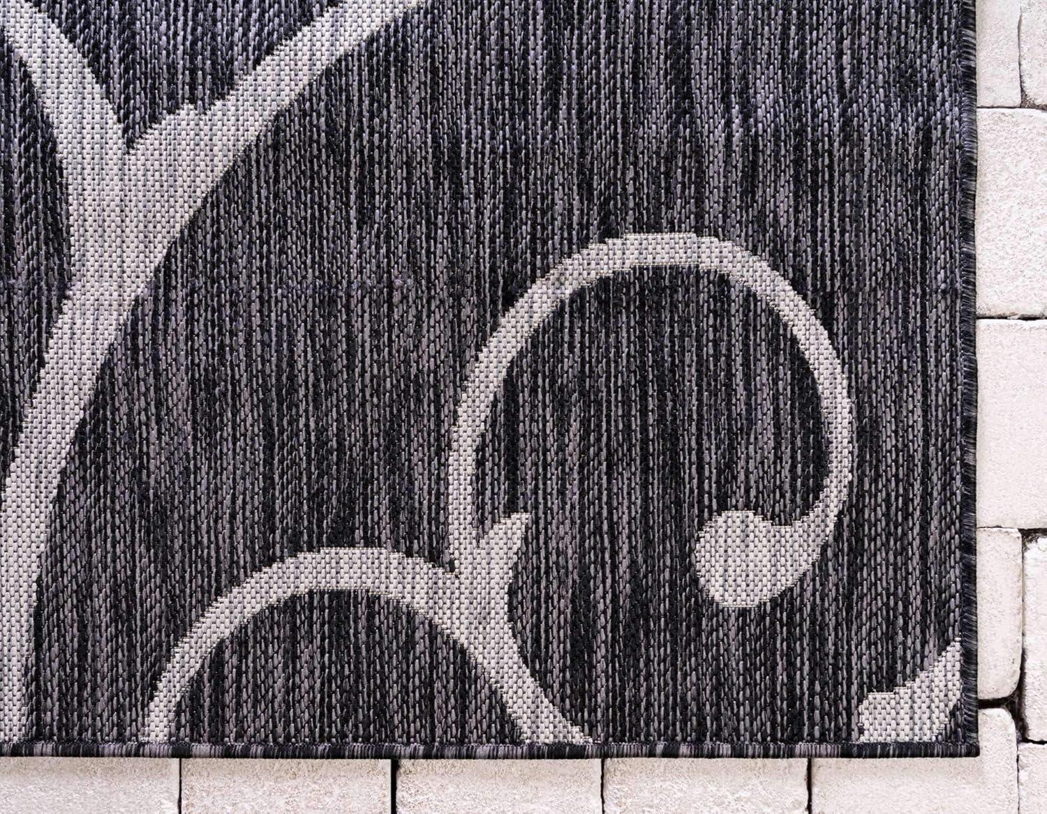 Unique Loom 4' 1 x 6' 1 Rectangle Indoor/Outdoor Botanical Charcoal Gray Area Rug