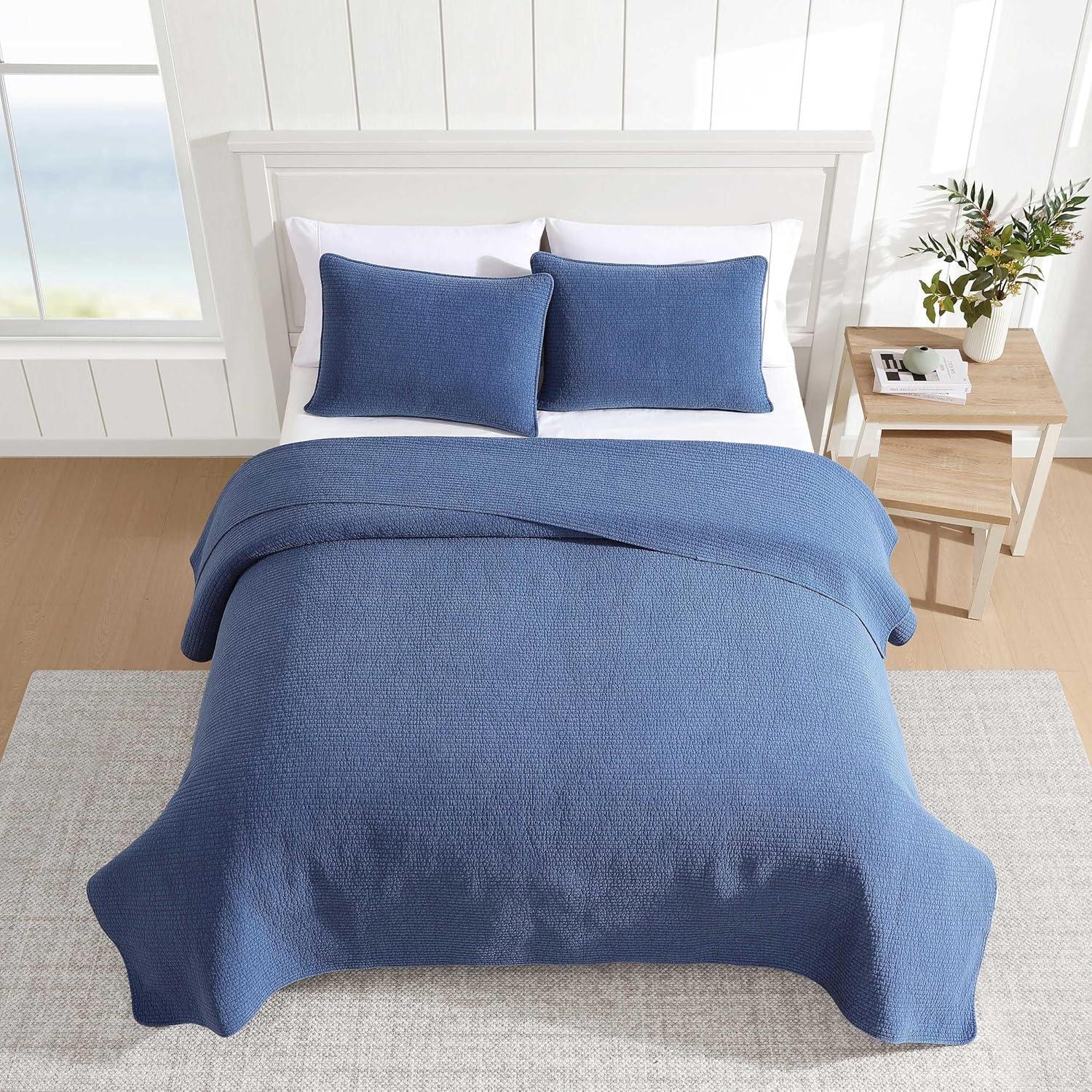 Deep Dive Wash Organic Cotton King Quilt Set in Navy