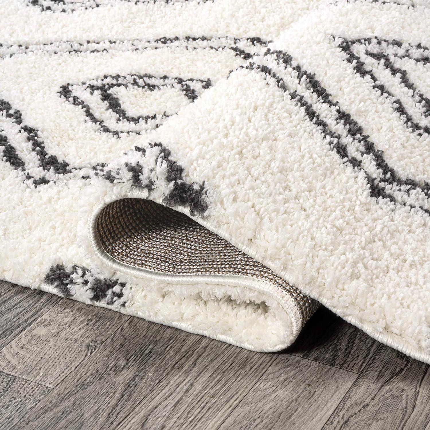 3'x5' Deia Moroccan Style Diamond Shag Area Rug, White/Black - JONATHAN Y