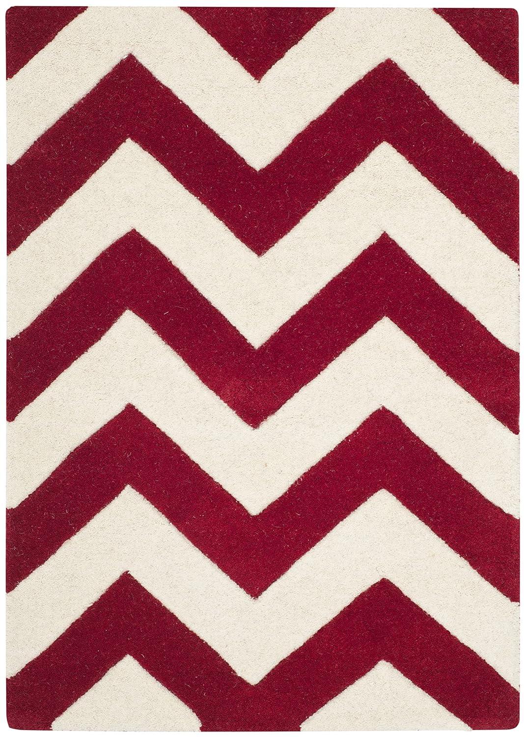 Chatham CHT715 Tufted Indoor Area Rug - Red/Ivory - 2'x3' - Safavieh