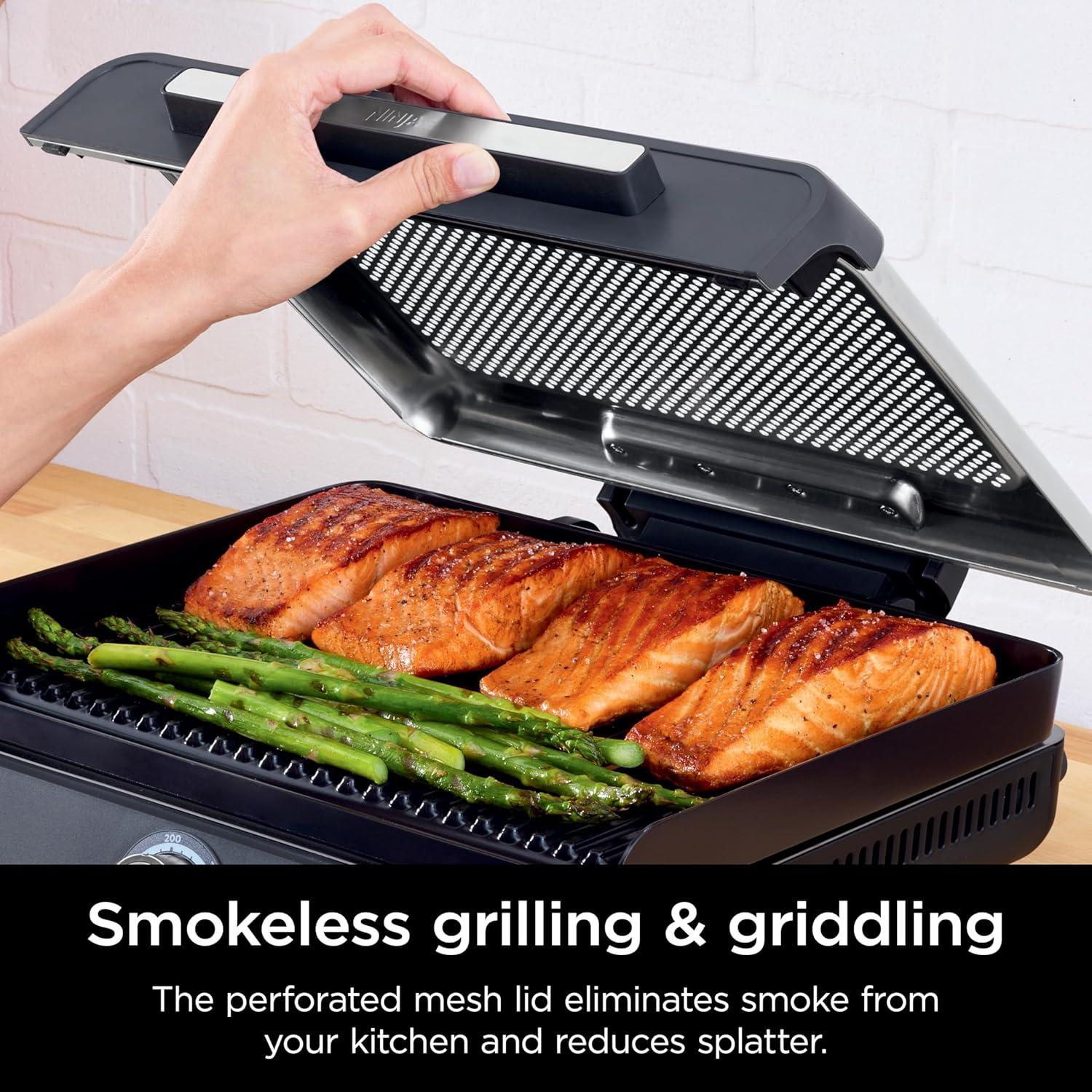 Ninja ® Sizzle ™ Smokeless Indoor Grill & Griddle
