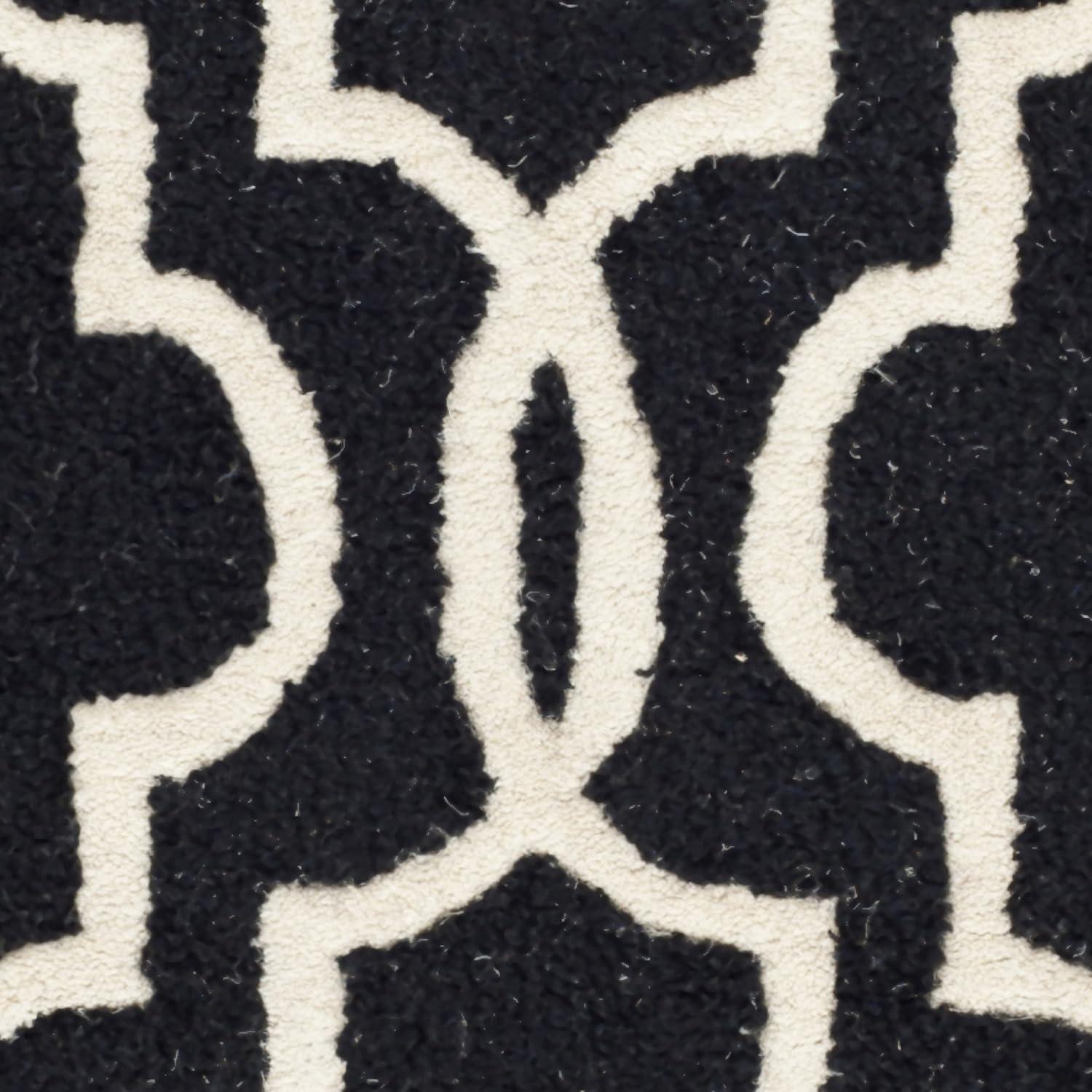 SAFAVIEH Cambridge Kyle Geometric Wool Area Rug, Black/Ivory, 2'6" x 4'