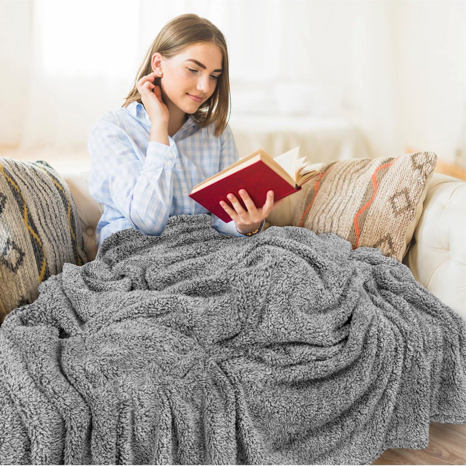 Pavilia Hand Woven Throw Blanket