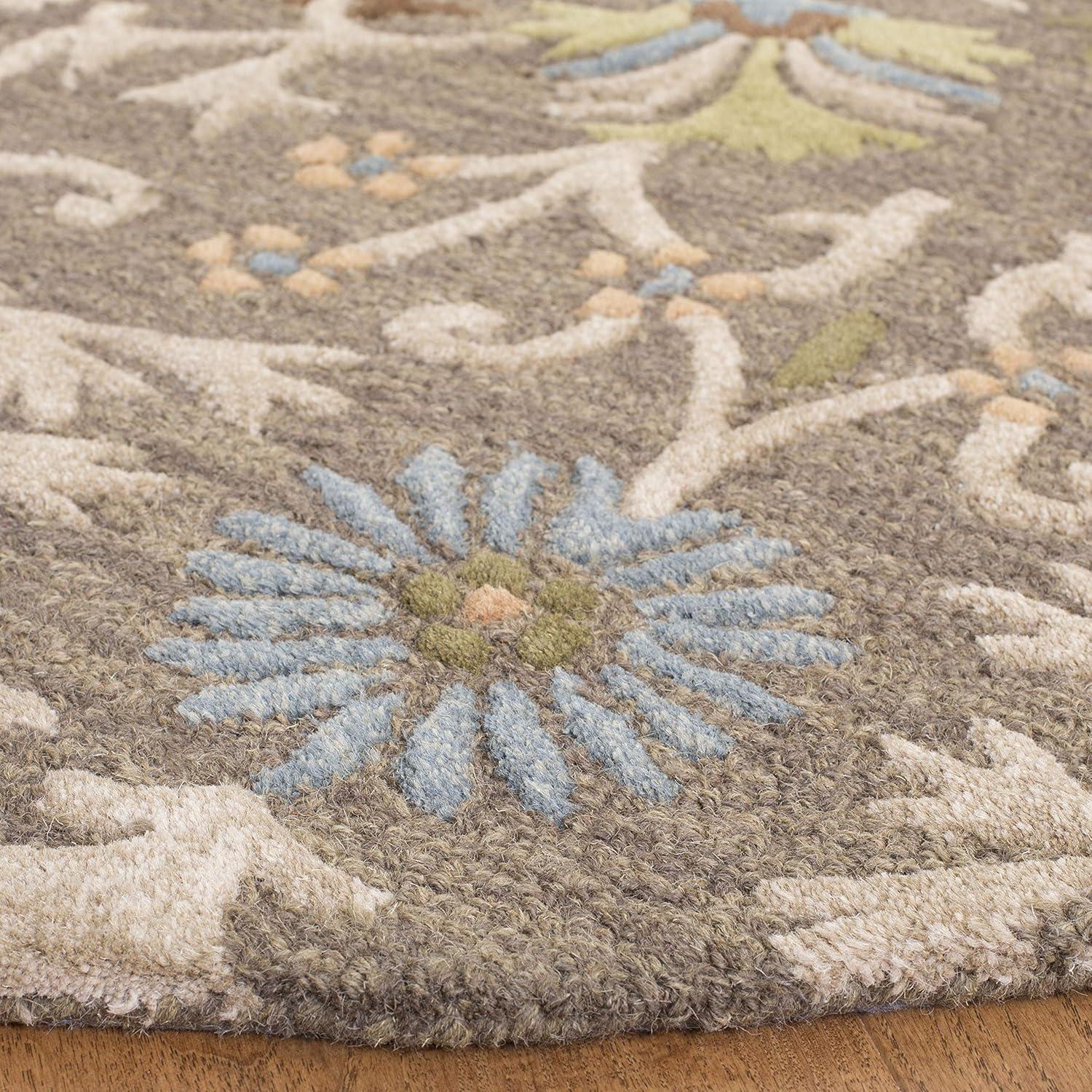 Cambridge CAM235 Hand Tufted Area Rug  - Safavieh