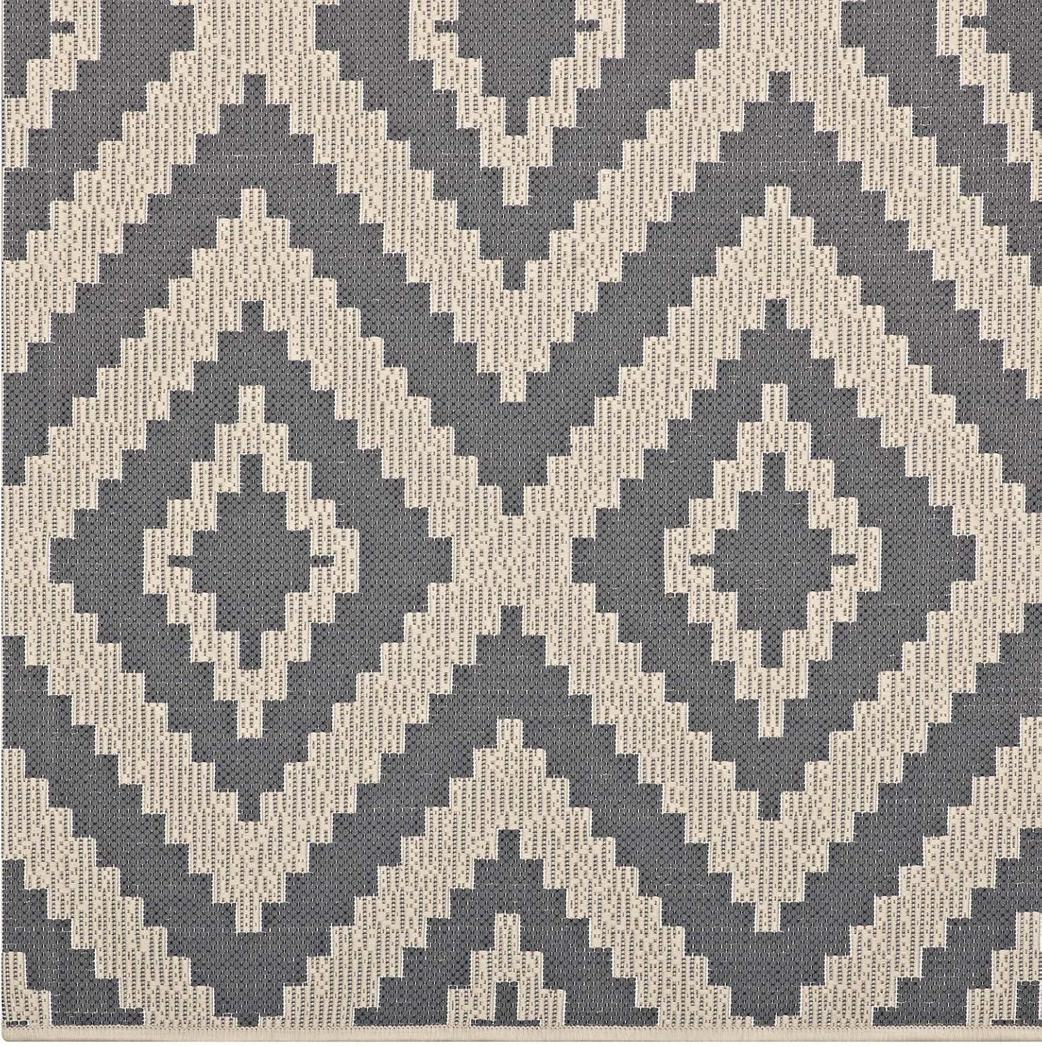 Elegant Geometric Diamond Trellis 5x8 Gray Synthetic Area Rug