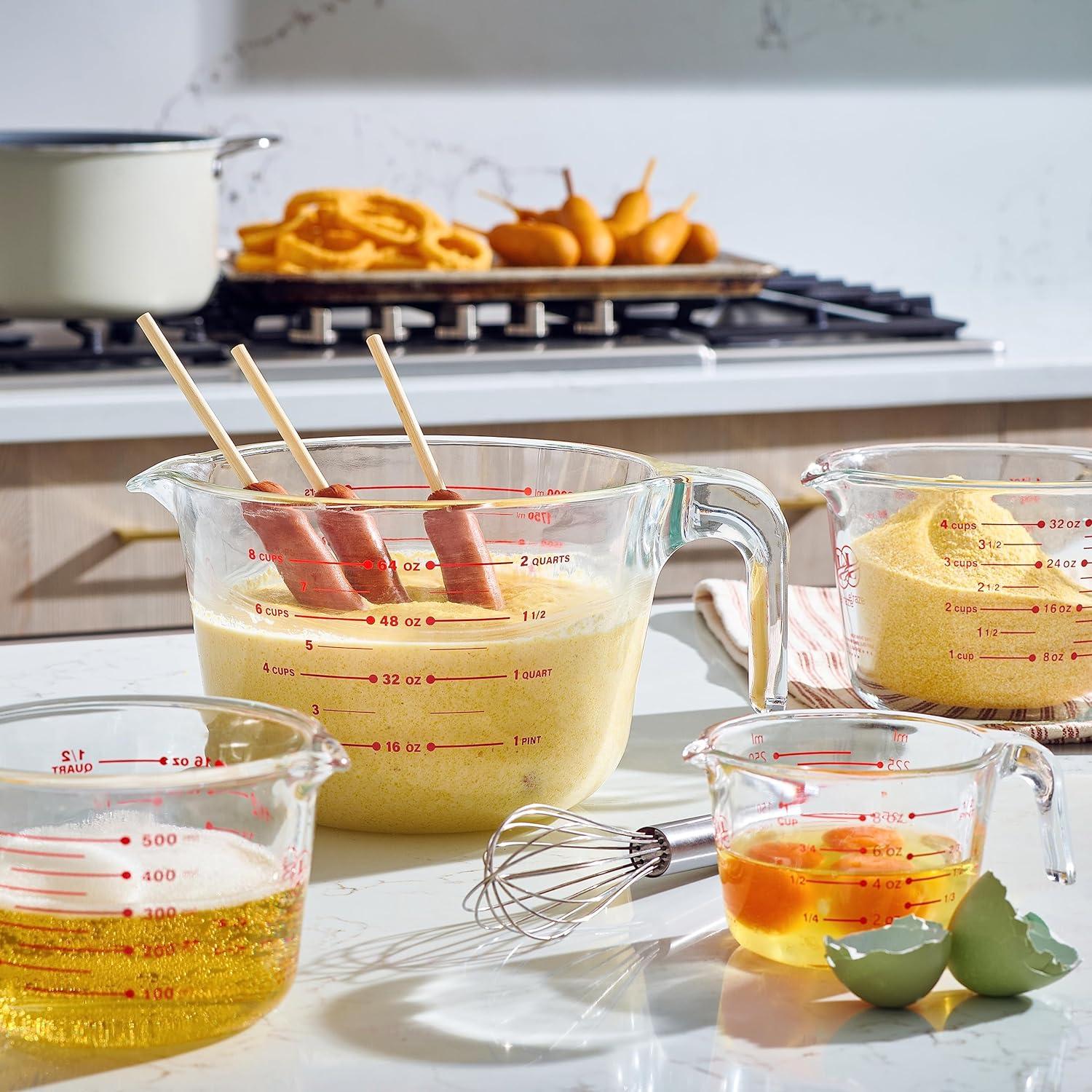 Le'raze Set of 4 Glass Measuring Cups with Measurement Markings - 1 cup, 2 cup, 4 cup, 8 cup.