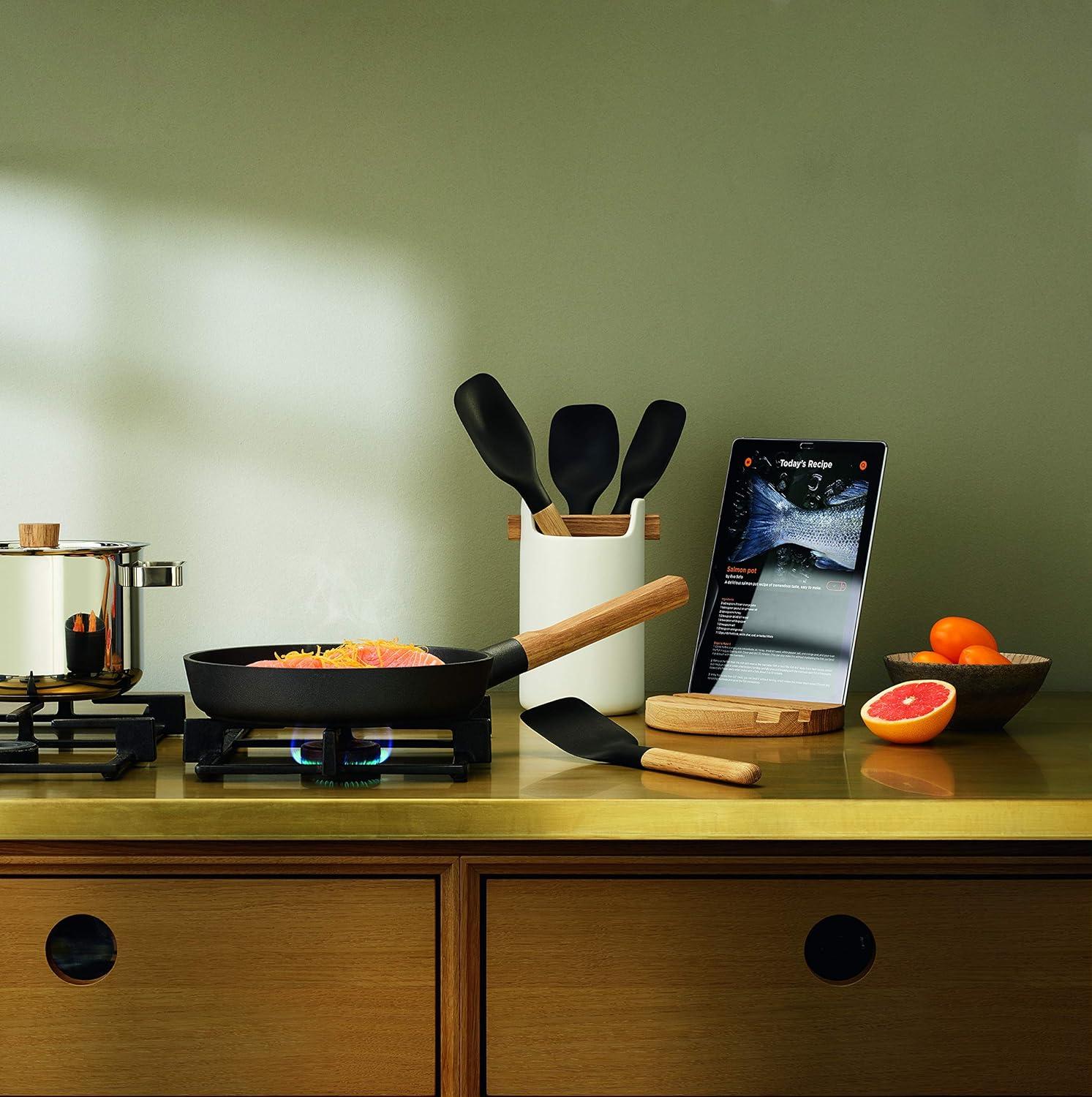 Eva Solo | Nordic Kitchen Serving Spoon, Large | Natural Oak Handle | Serving Utensil Buffet Banquet Spoon | Danish Design & Functionality