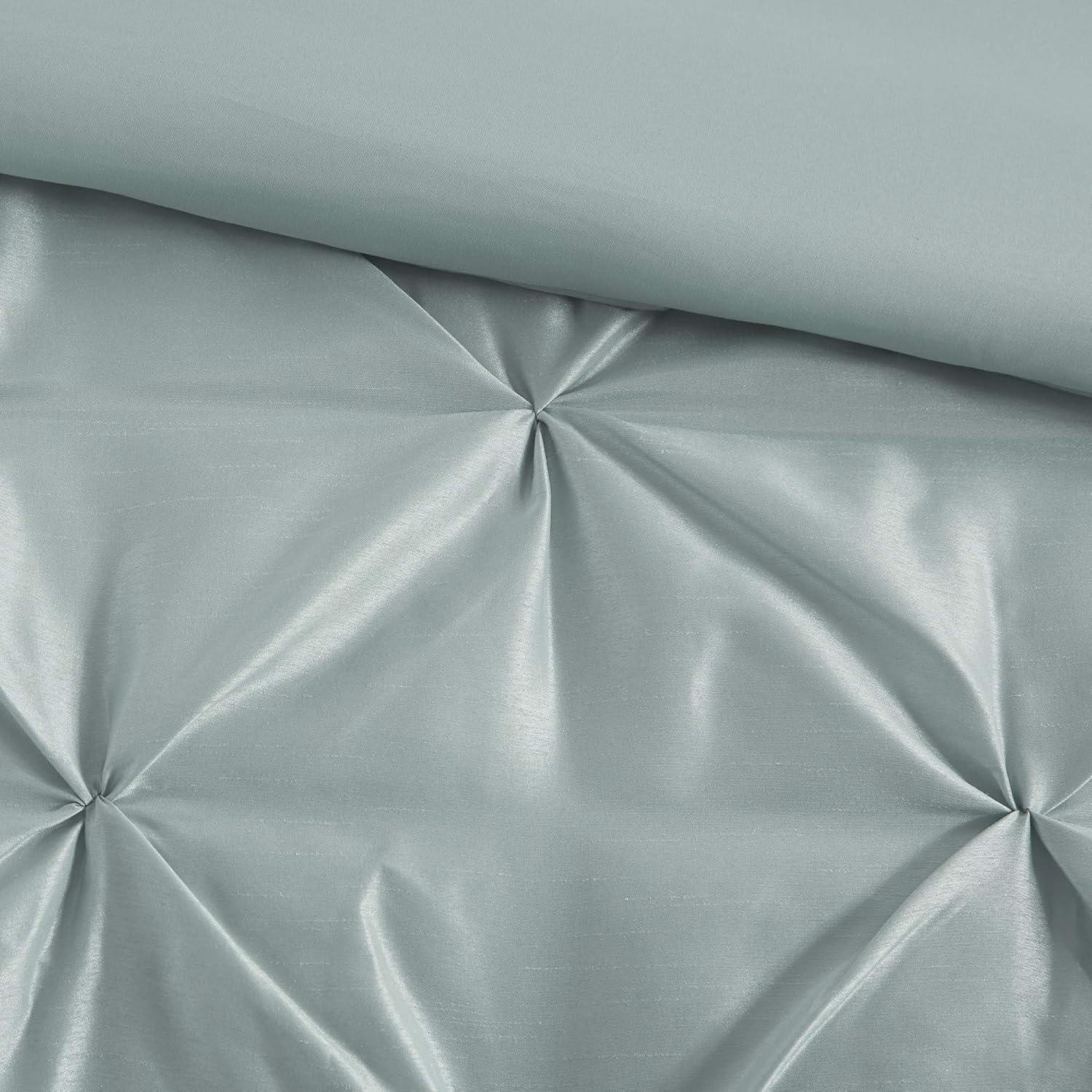 Madison Park Laurel 7 Piece Tufted Comforter Set