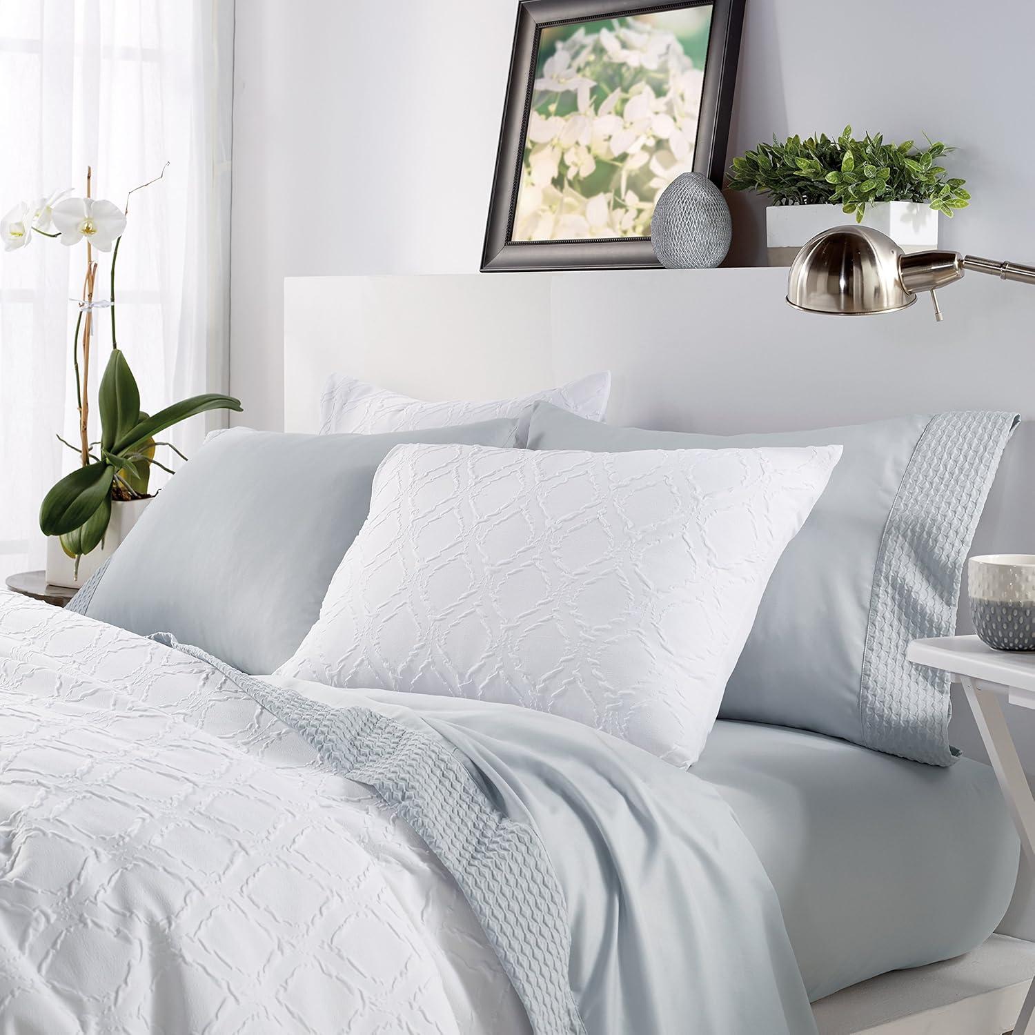 Kelly Clarkson Home Drum Modern & Contemporary Comforter Set