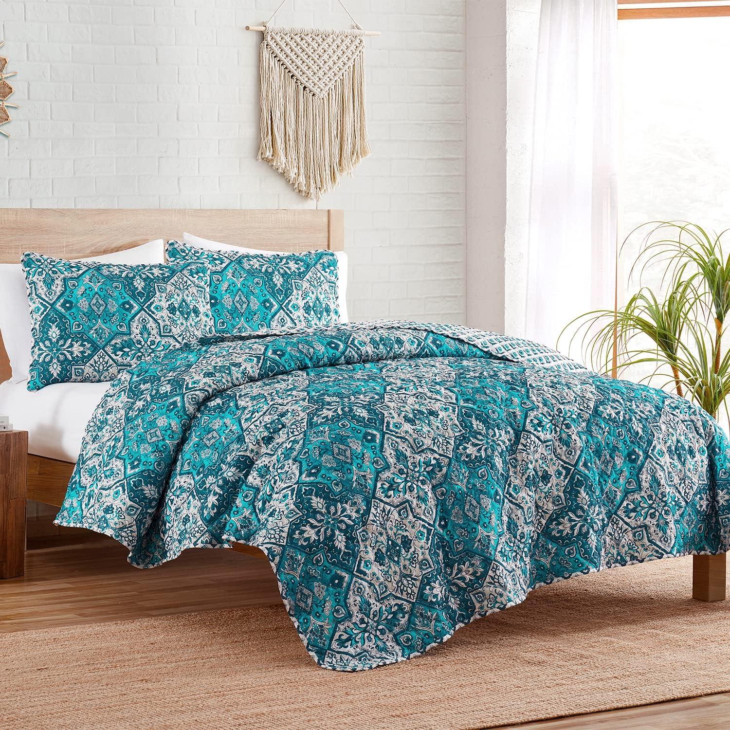 Blue Medallion Reversible Twin Microfiber Quilt Set