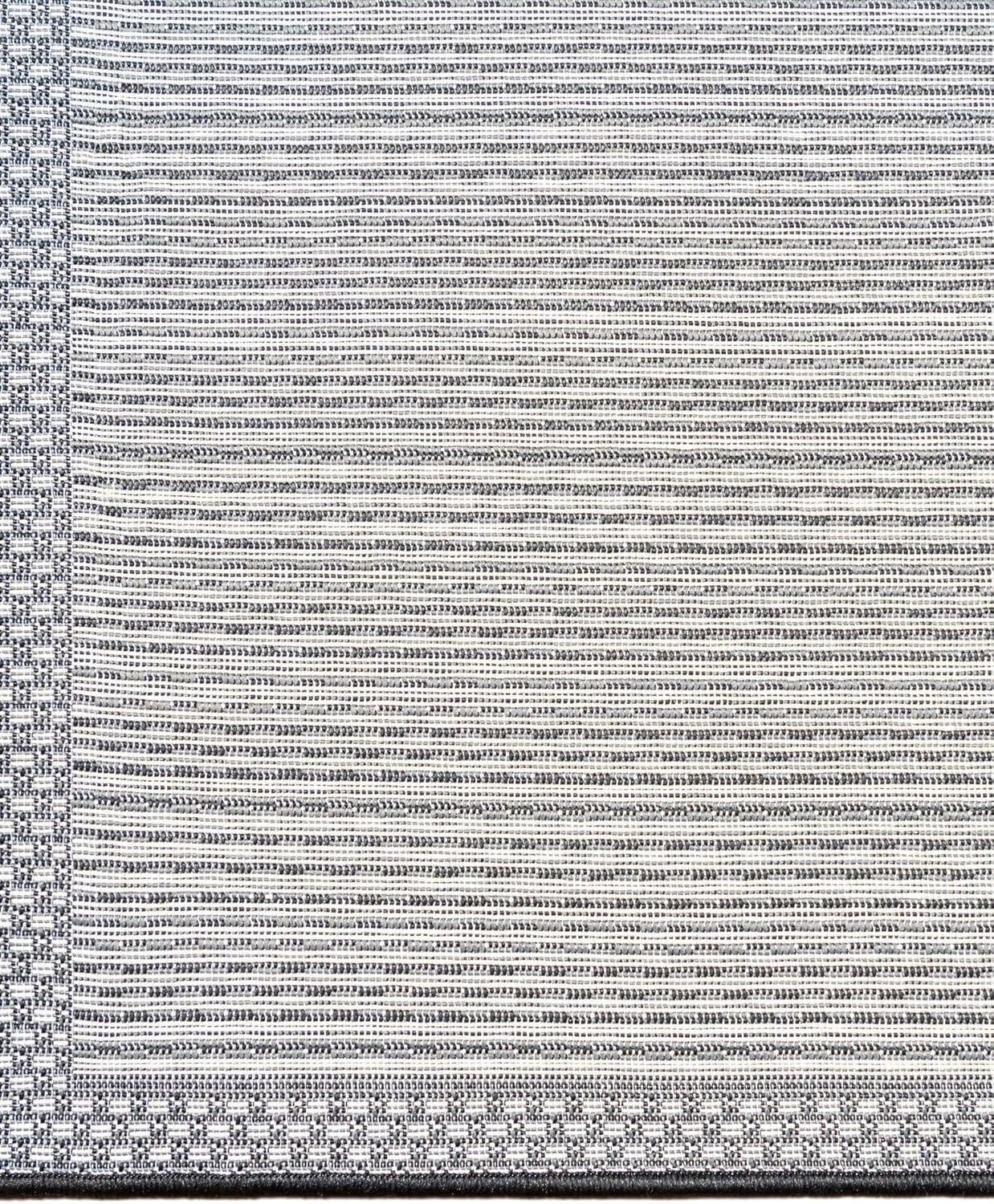 Striped Indoor / Outdoor Rug