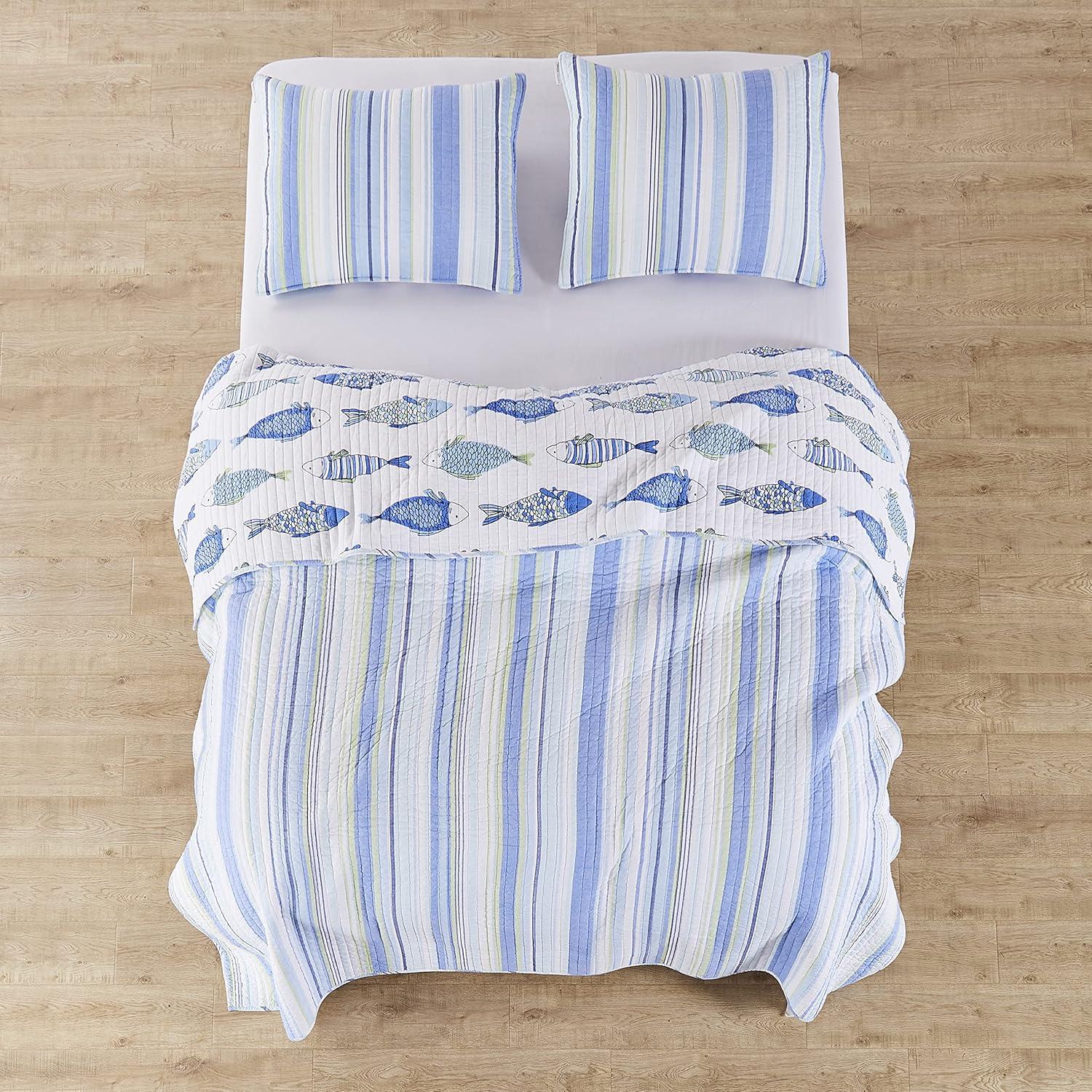 Catalina  Quilt Set - Twin/Twin XL Quilt and One Standard Pillow Sham Blue and Green - Levtex Home