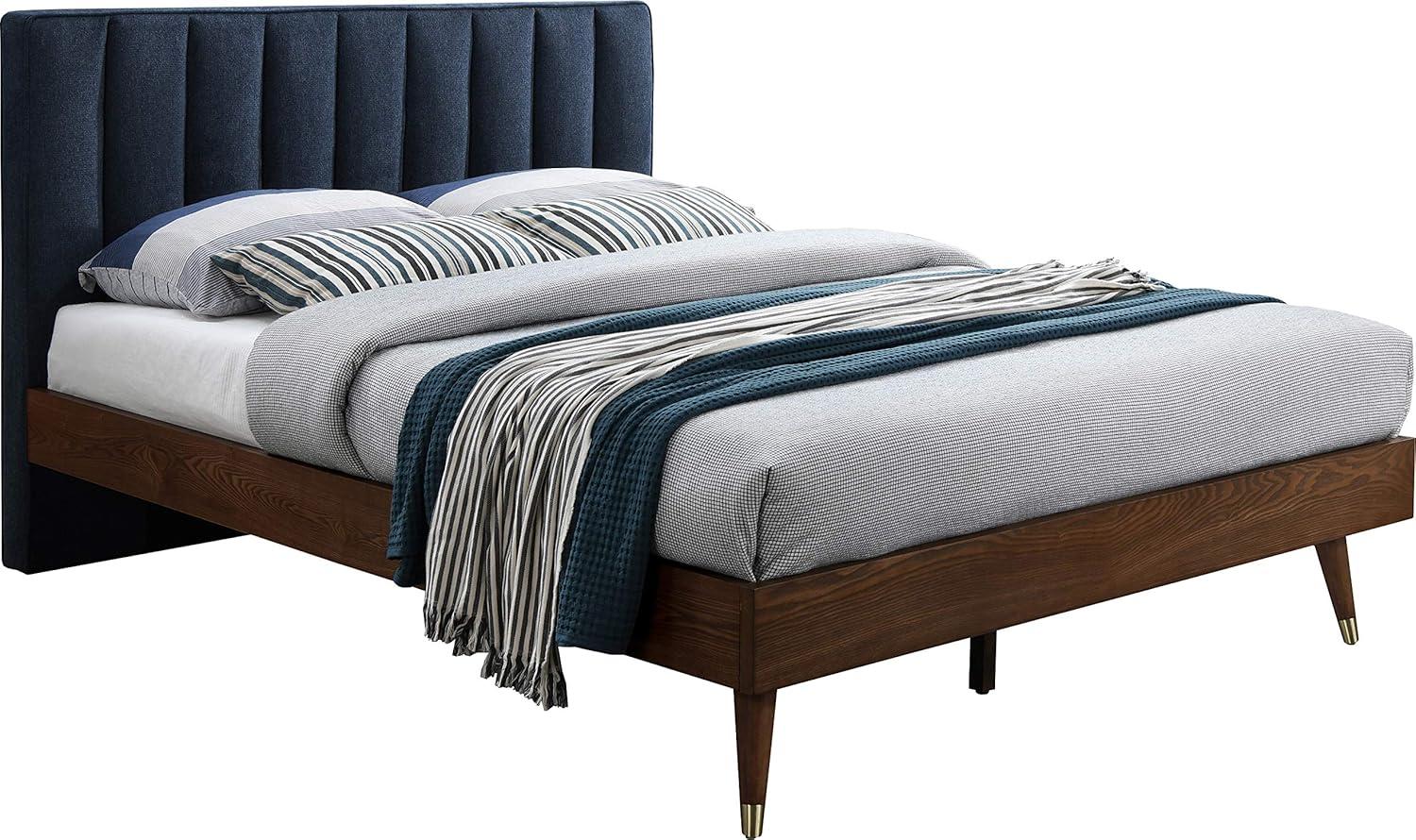 Elegant Vance Grey Linen Queen Bed with Tufted Wood Frame