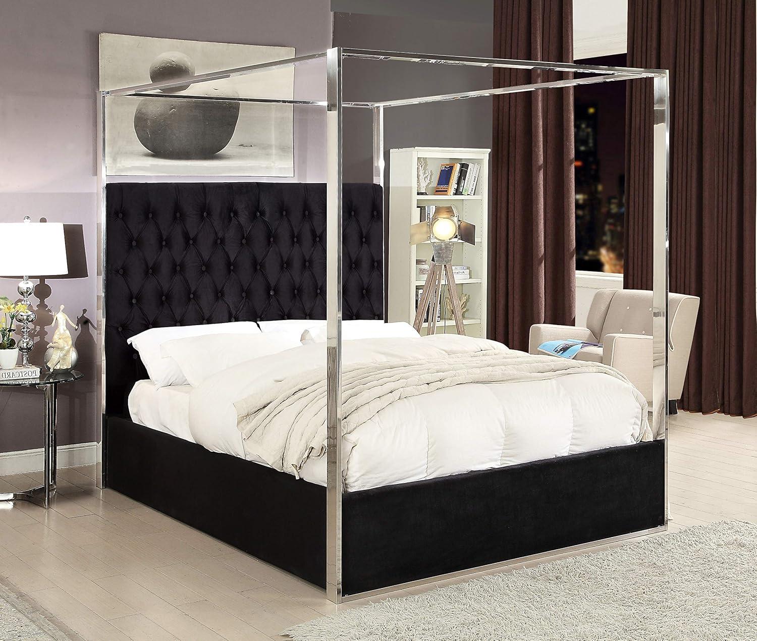 Homestock Gothic Grandeur Black Velvet Queen Bed