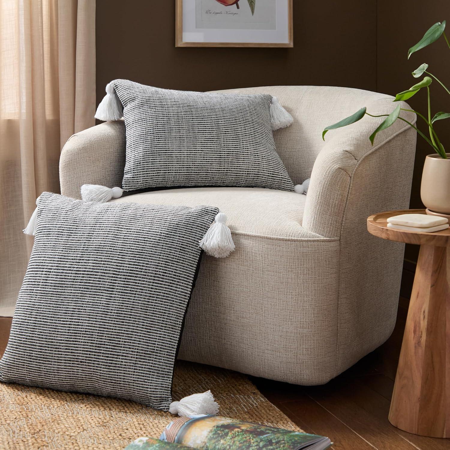 Town & Country Living TOWN & COUNTRY TERRA Alara Ribbed Texture Indoor Outdoor Decorative Pillow 20"x20"