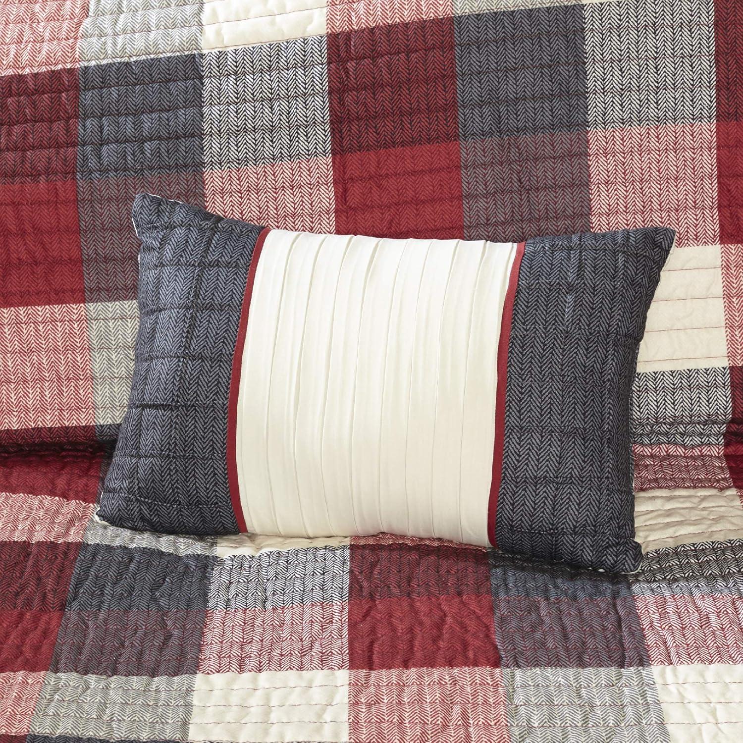 Ridge 6 Piece Printed Herringbone Quilt Set with Throw Pillows