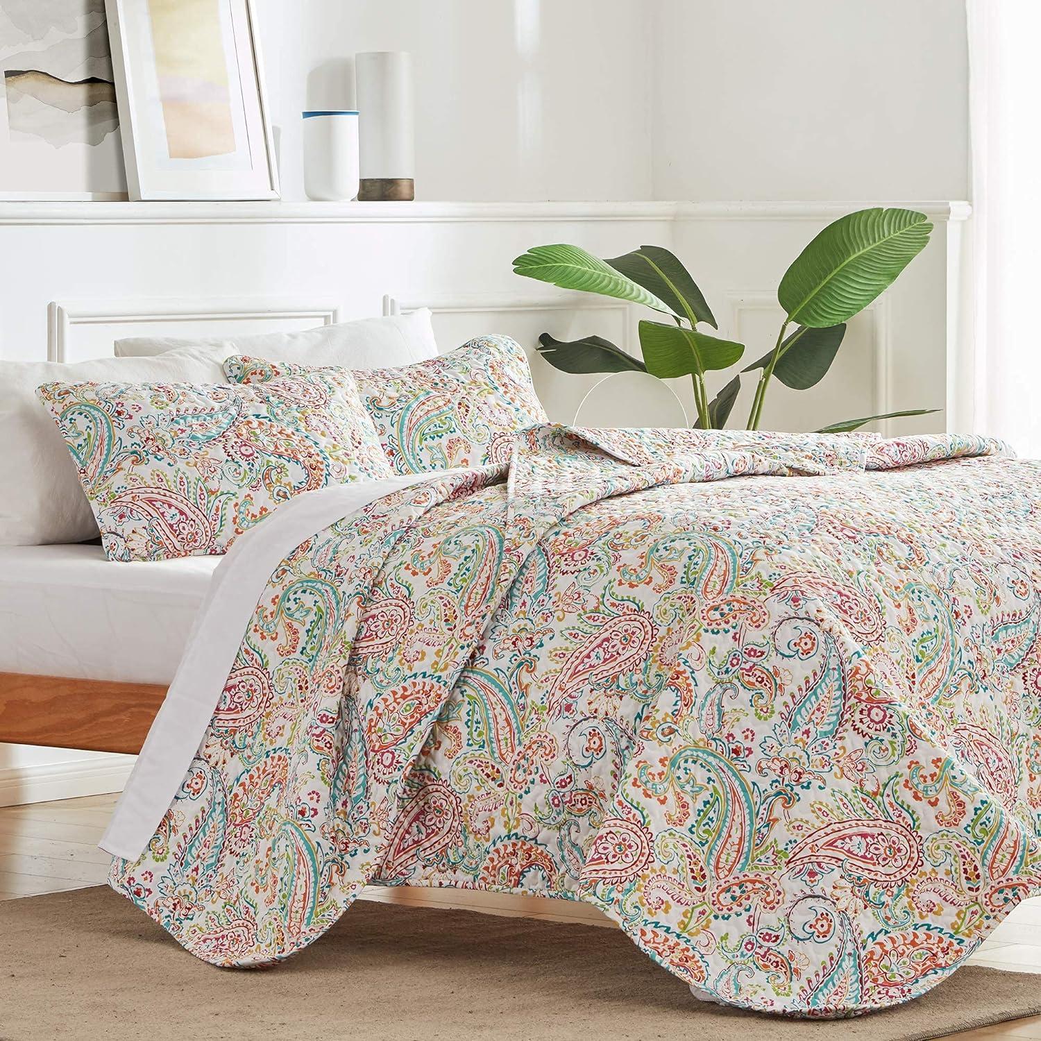 Full Paisley Reversible Microfiber Quilt Set with Shams