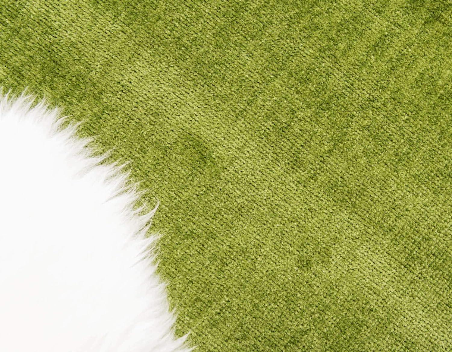 Unique Loom Williamsburg Collection Area Rug - Solid (5'  x 8' Rectangle Green)