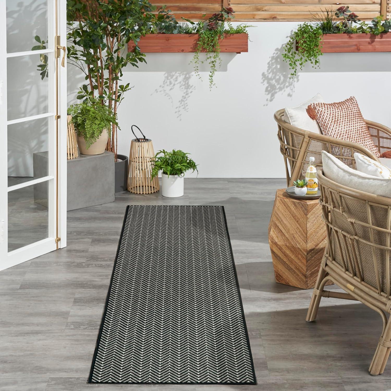 Nourison Horizon Indoor/Outdoor 2' x 6' Black Modern Rug